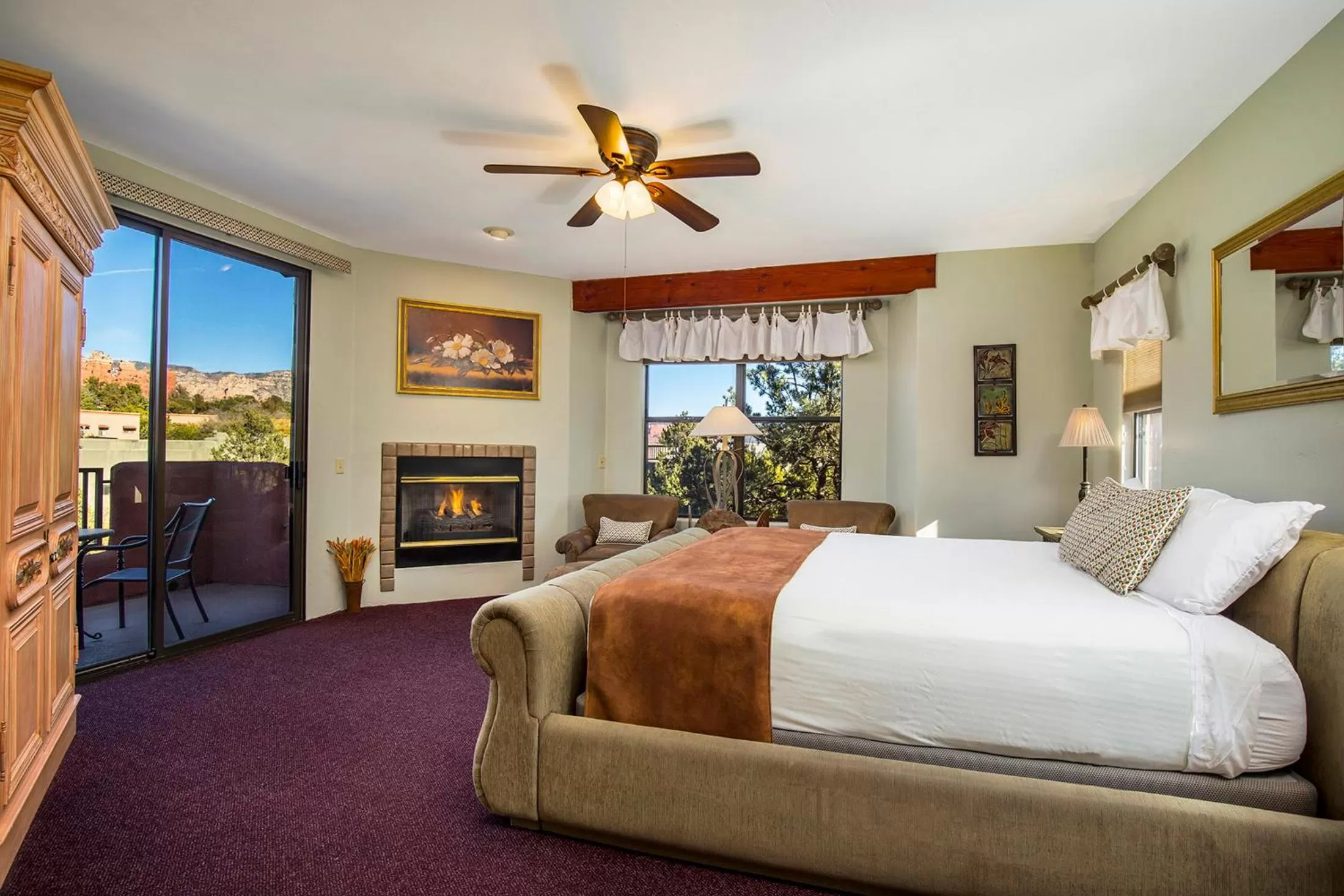 Bed in Alma De Sedona Inn B&B