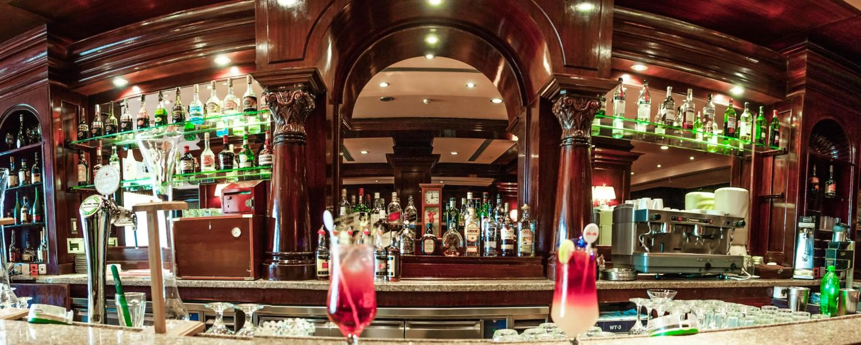 Restaurant/places to eat in Jolie Ville Golf & Resort