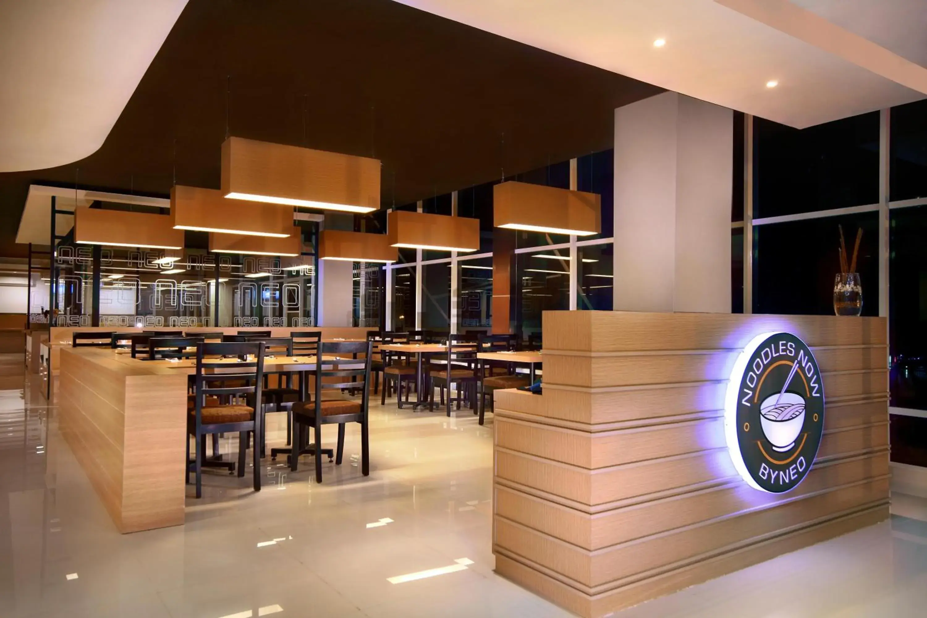 Restaurant/places to eat, Lounge/Bar in Hotel Neo Candi Semarang