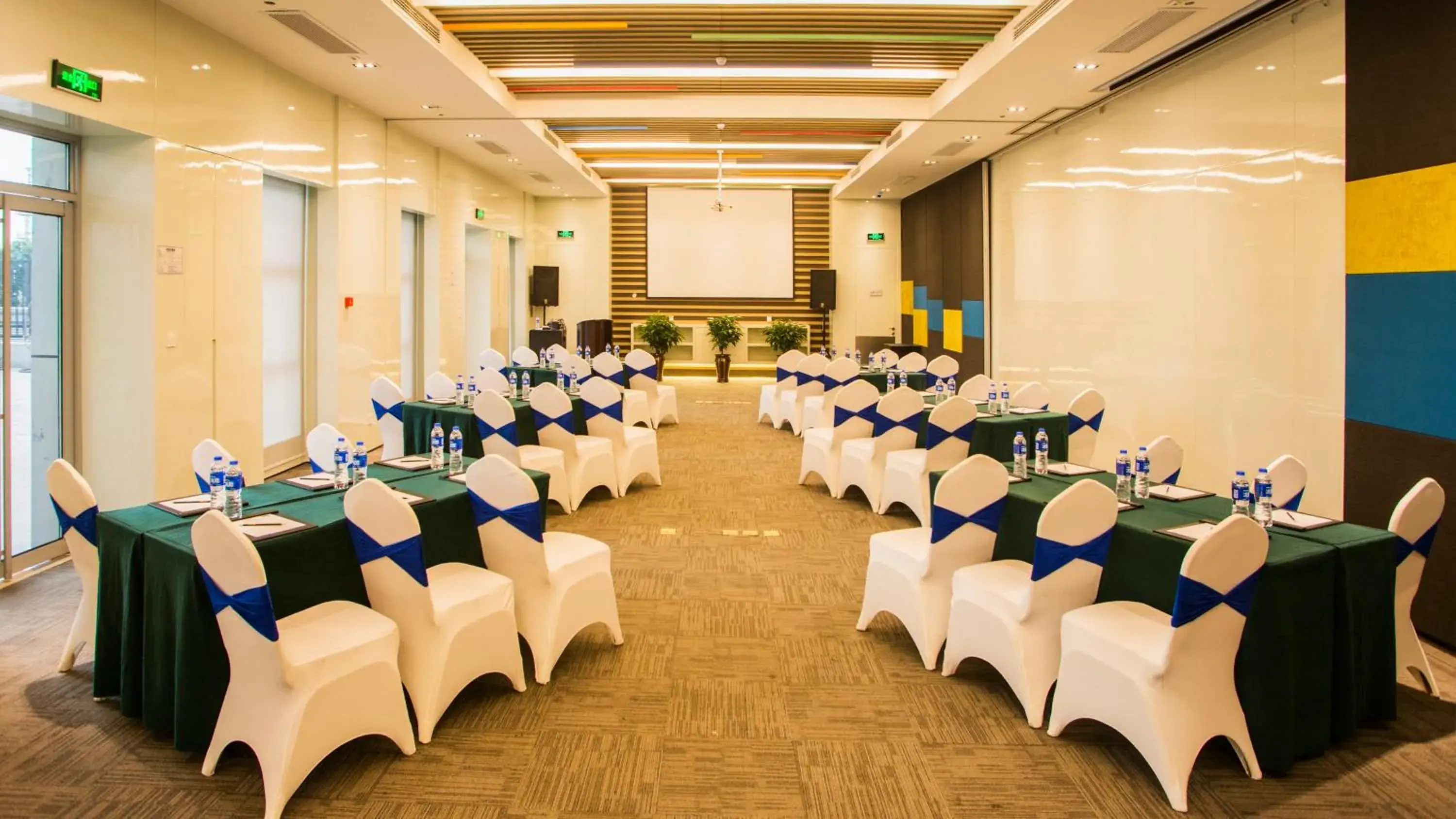 Meeting/conference room, Banquet Facilities in Holiday Inn Express Changzhou Lanling, an IHG Hotel