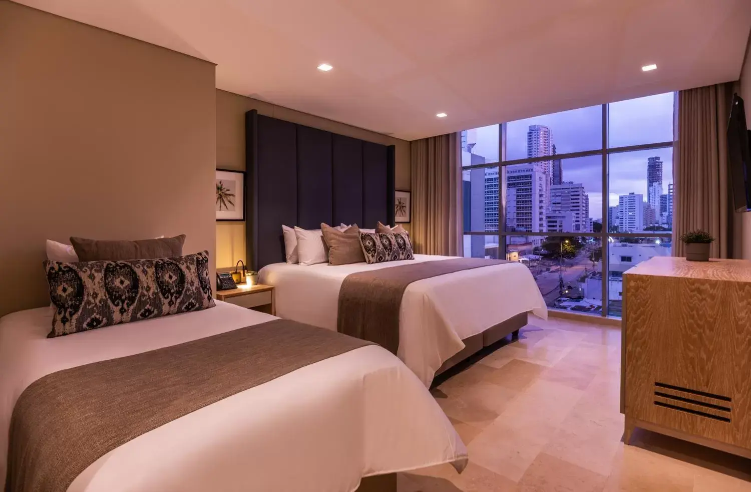 Photo of the whole room, Bed in Oz Hotel Luxury Photo of the whole room, Bed in Oz Hotel Luxury