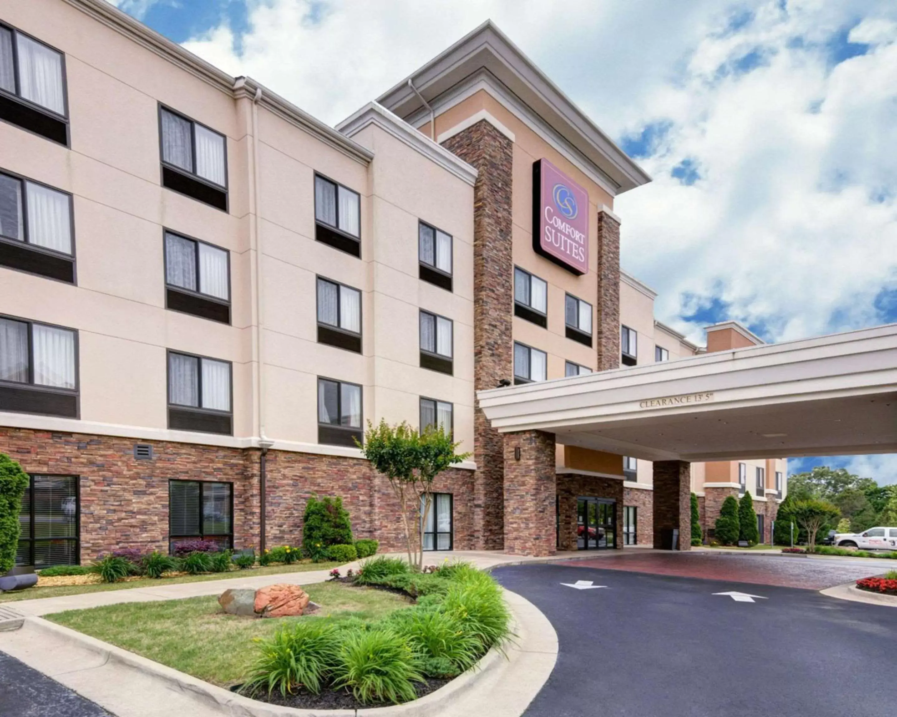 Property Building in Comfort Suites Little Rock