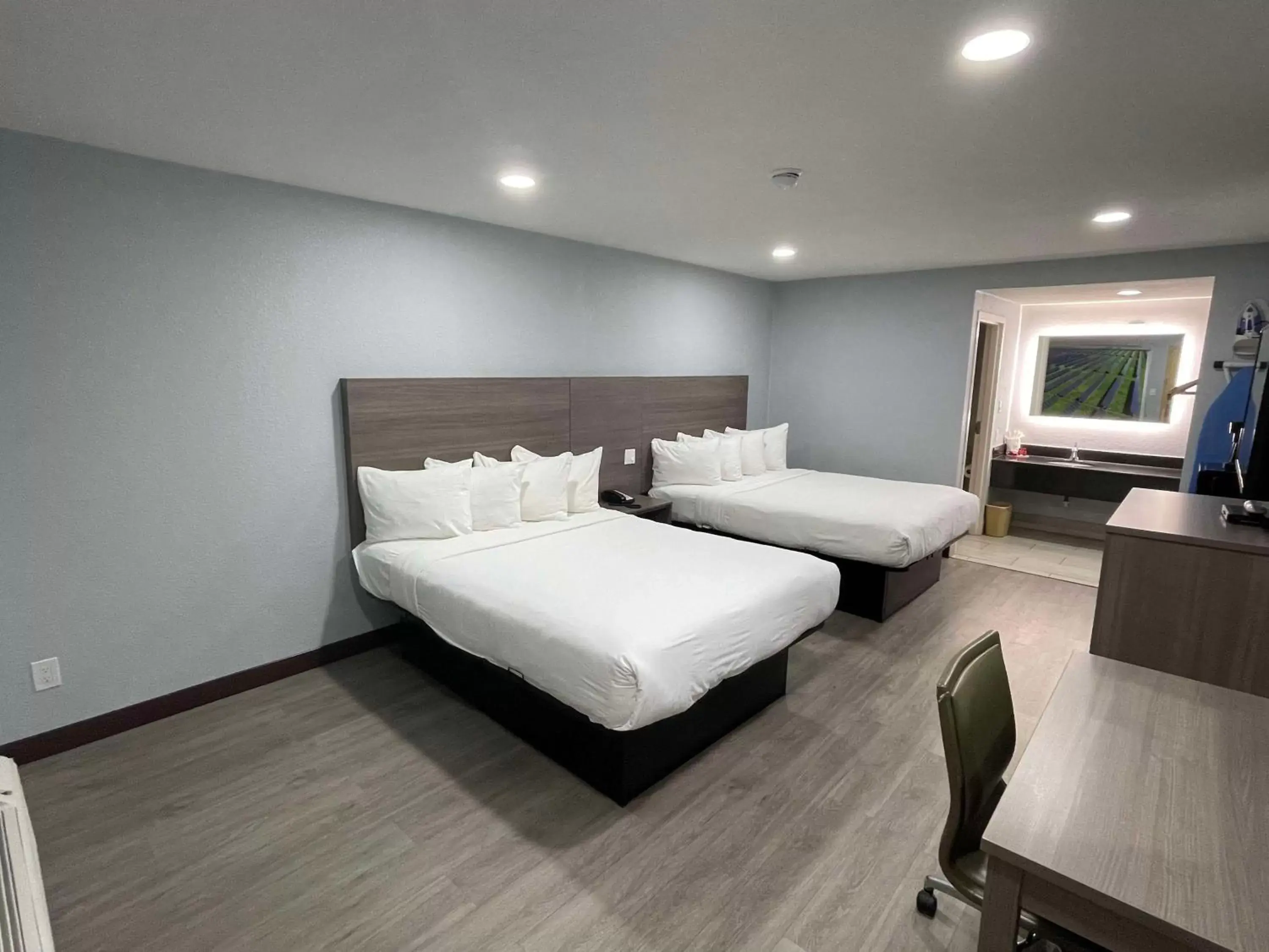 Bedroom, Bed in SureStay Hotel by Best Western Childress