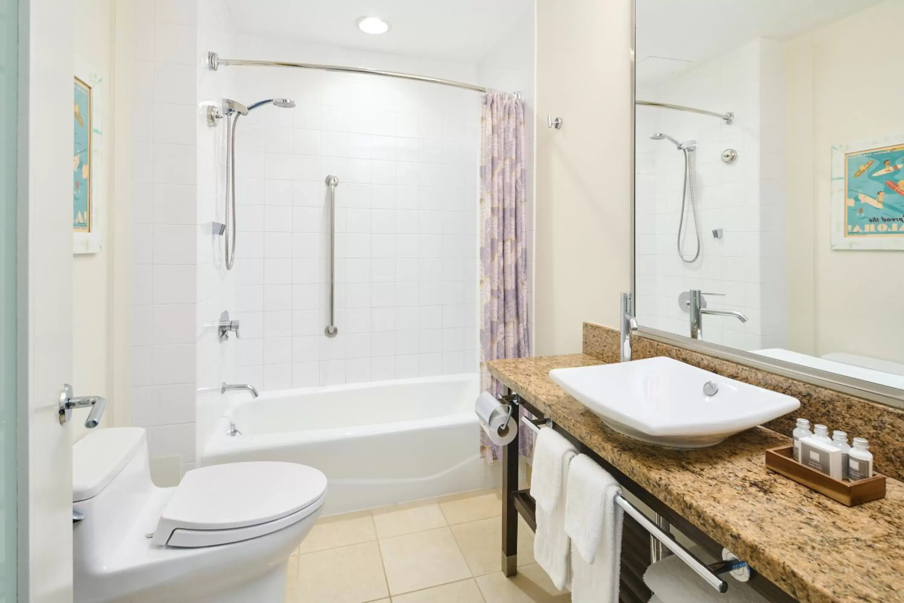 Bathroom in Kaimana Beach Hotel