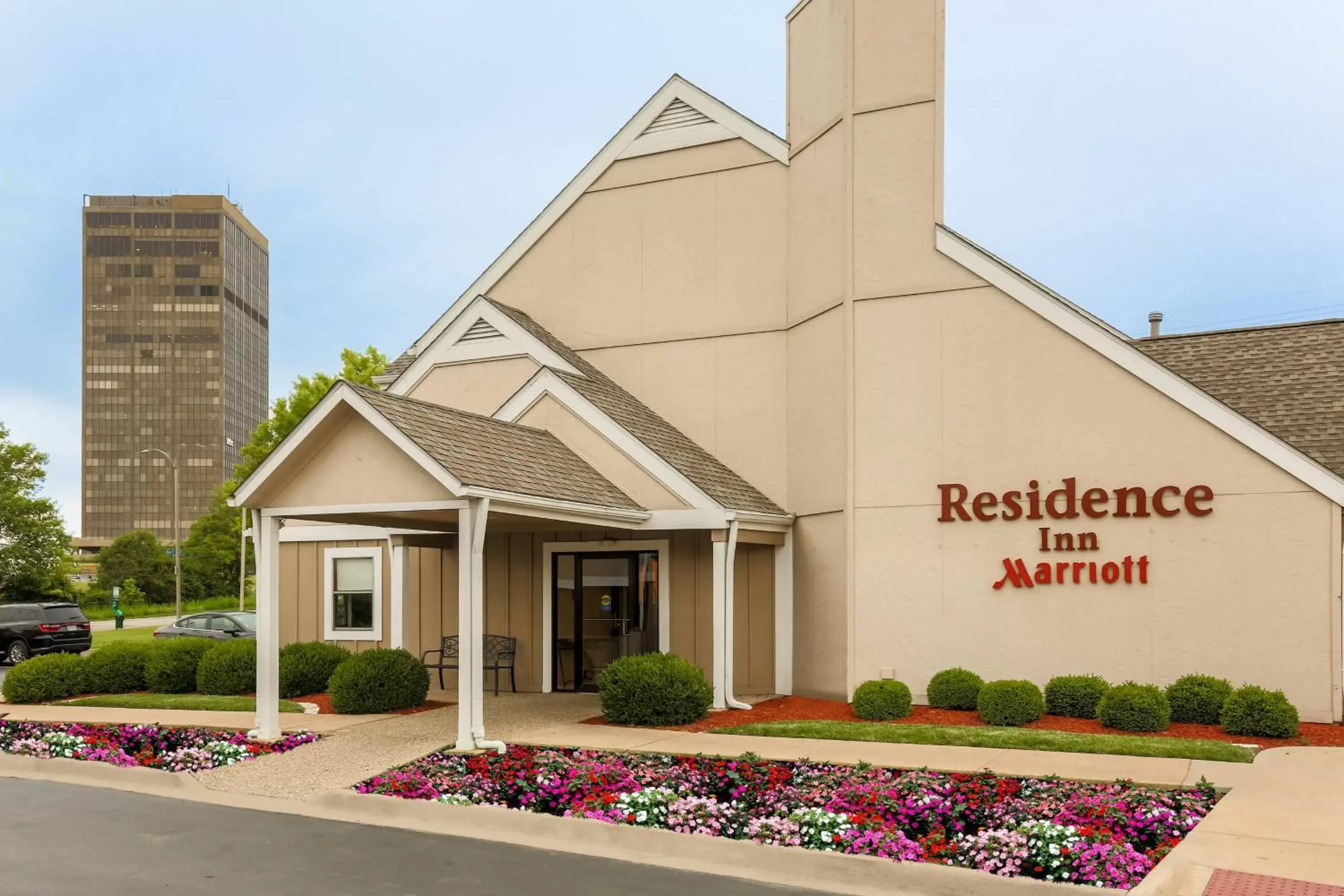 Property Building in Residence Inn St. Louis Galleria