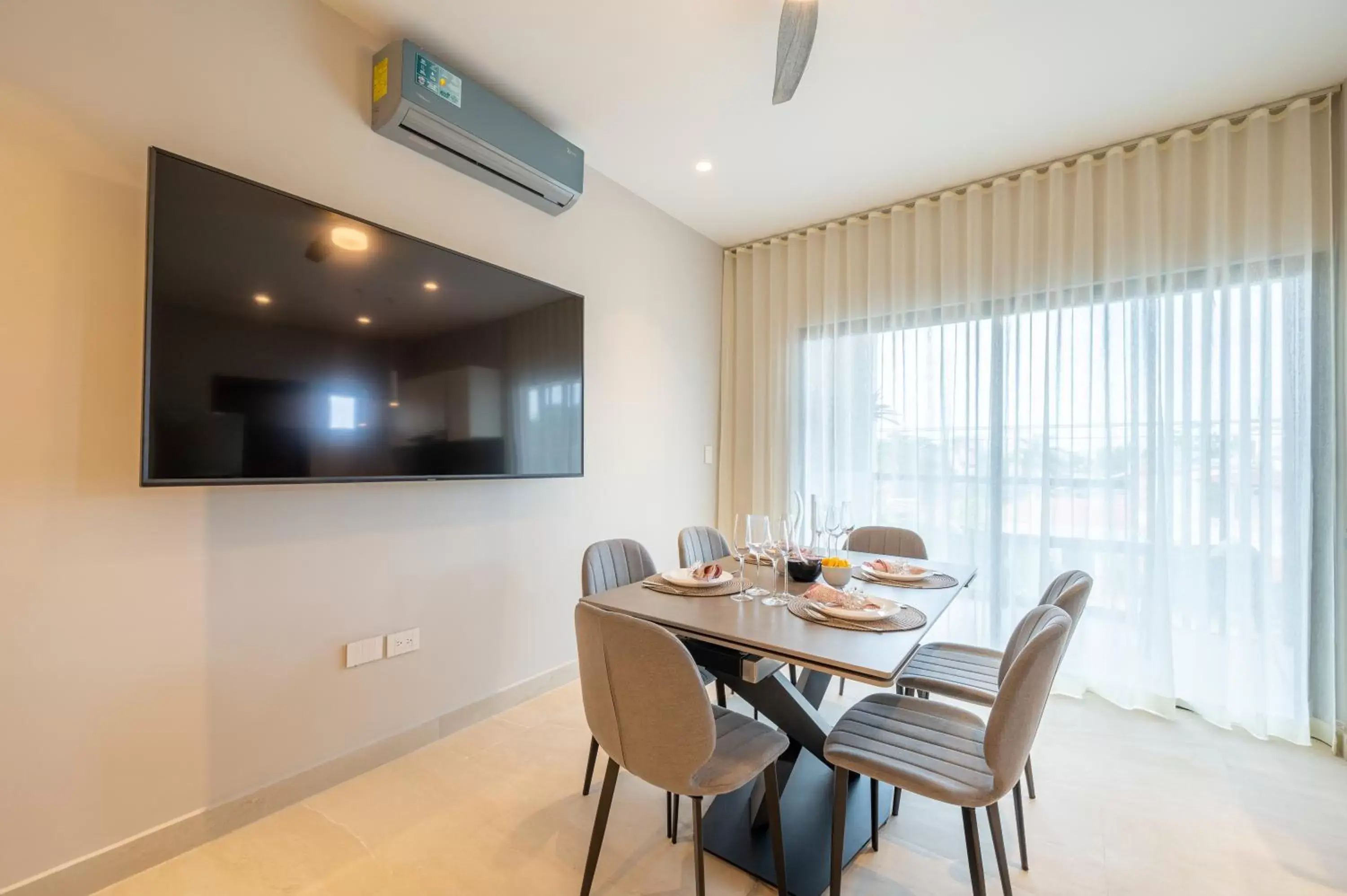 Dining Area in Kippal - Modern Oasis - ApartHotel