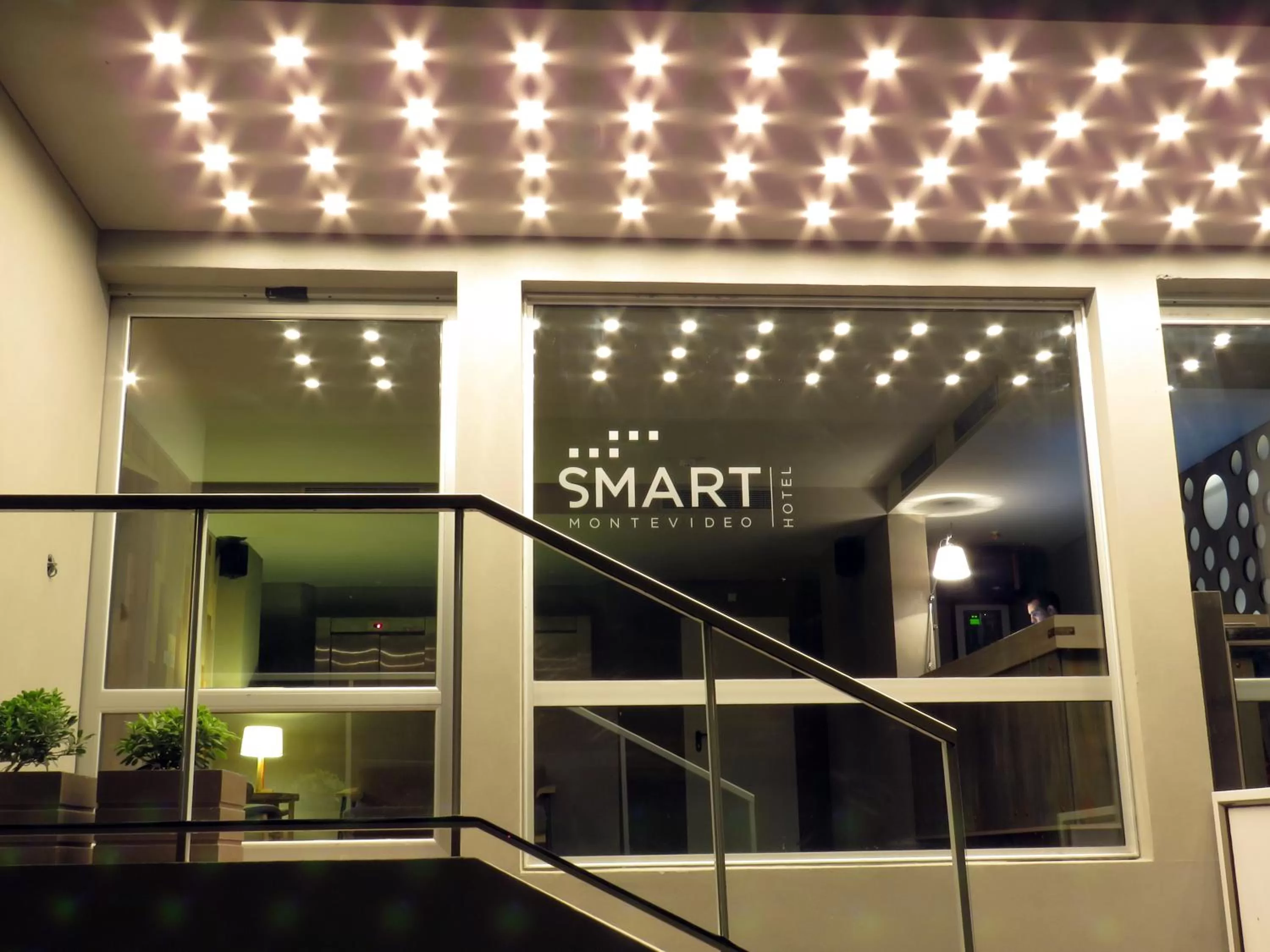 Facade/entrance in Smart Hotel Montevideo
