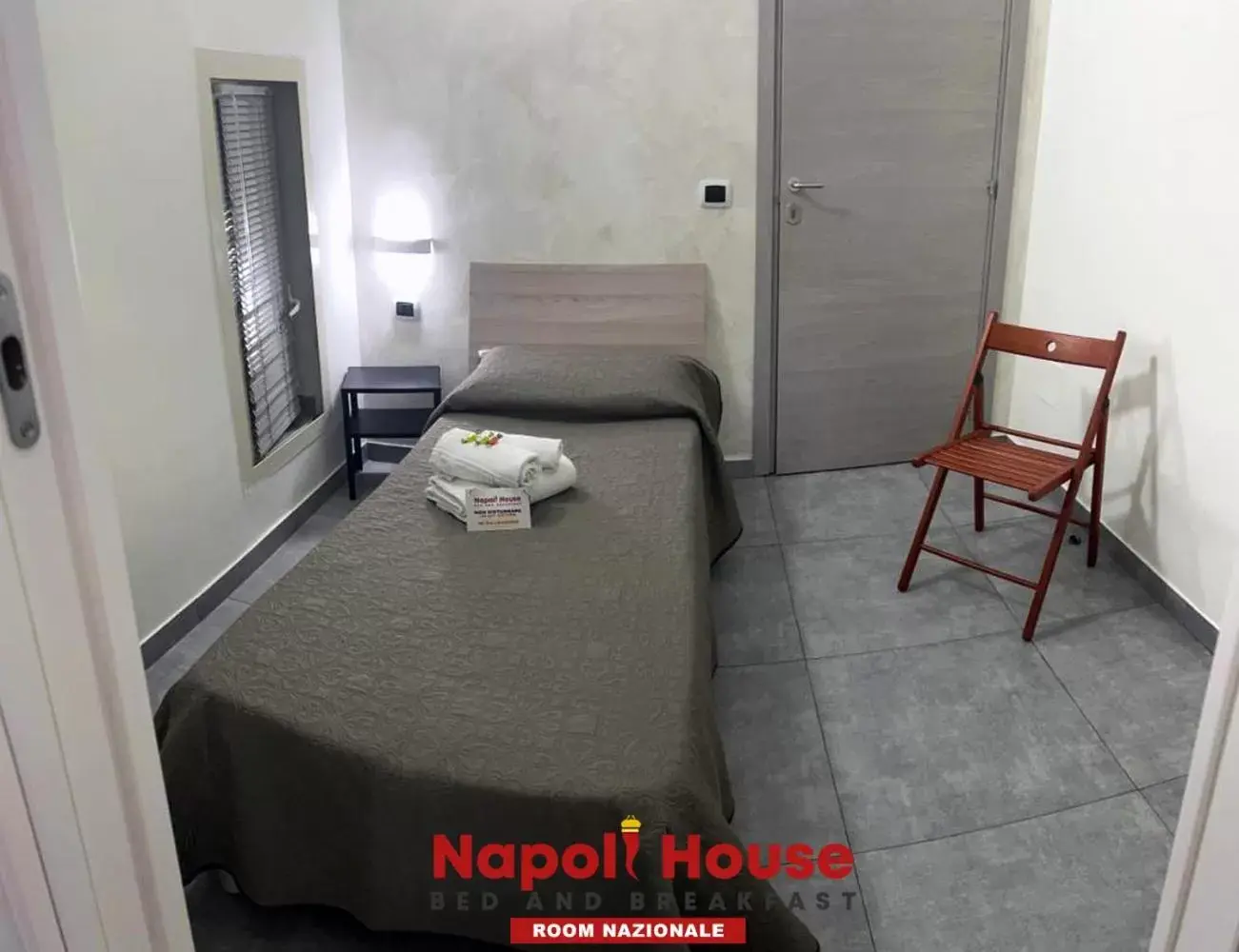 Photo of the whole room, Bed in B&B Napoli House