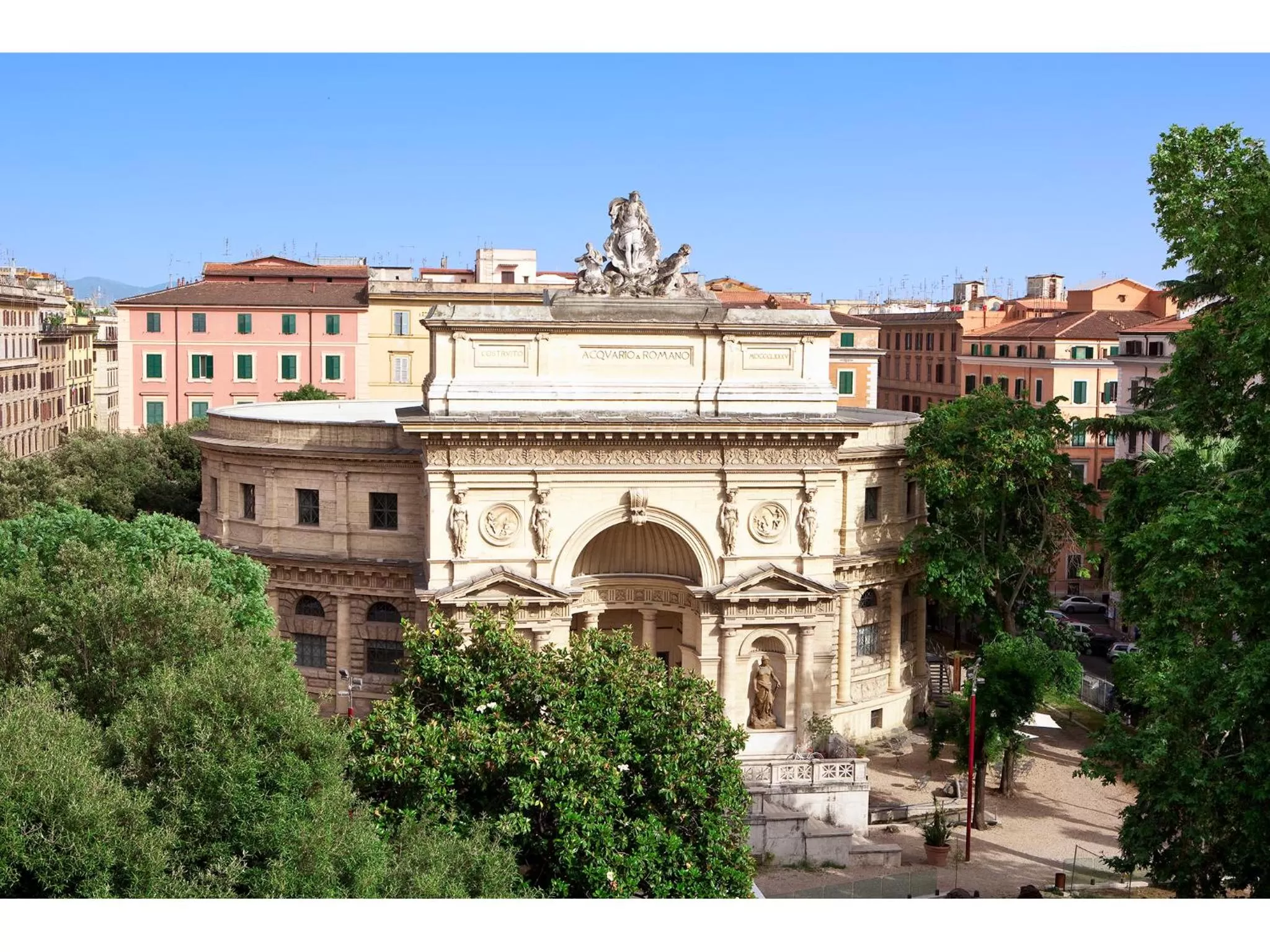 Garden view in Hotel Kennedy