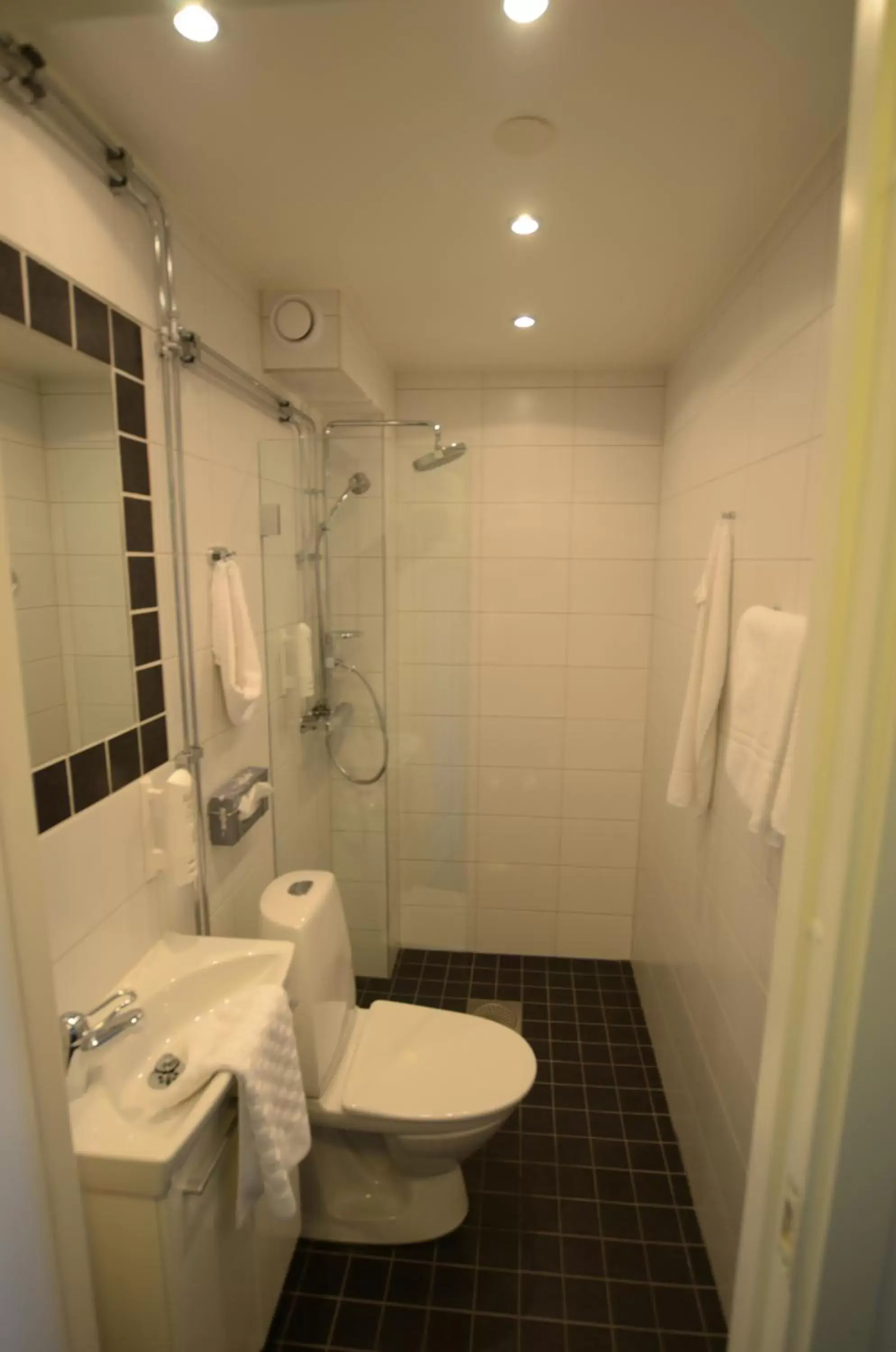 Shower, Bathroom in Sure Hotel by Best Western Centralhotellet