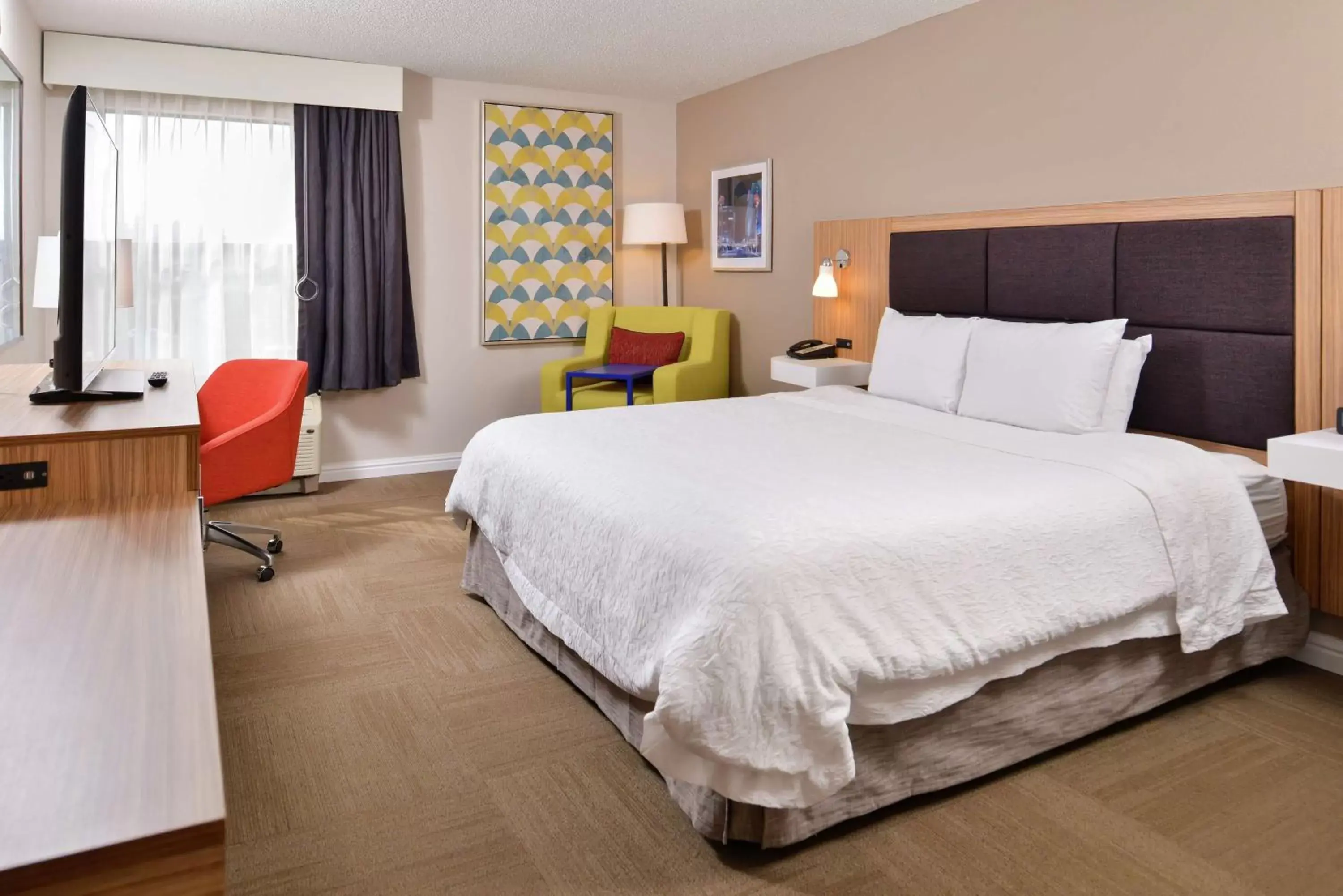 Bed in Hampton Inn By Hilton Greensboro-East