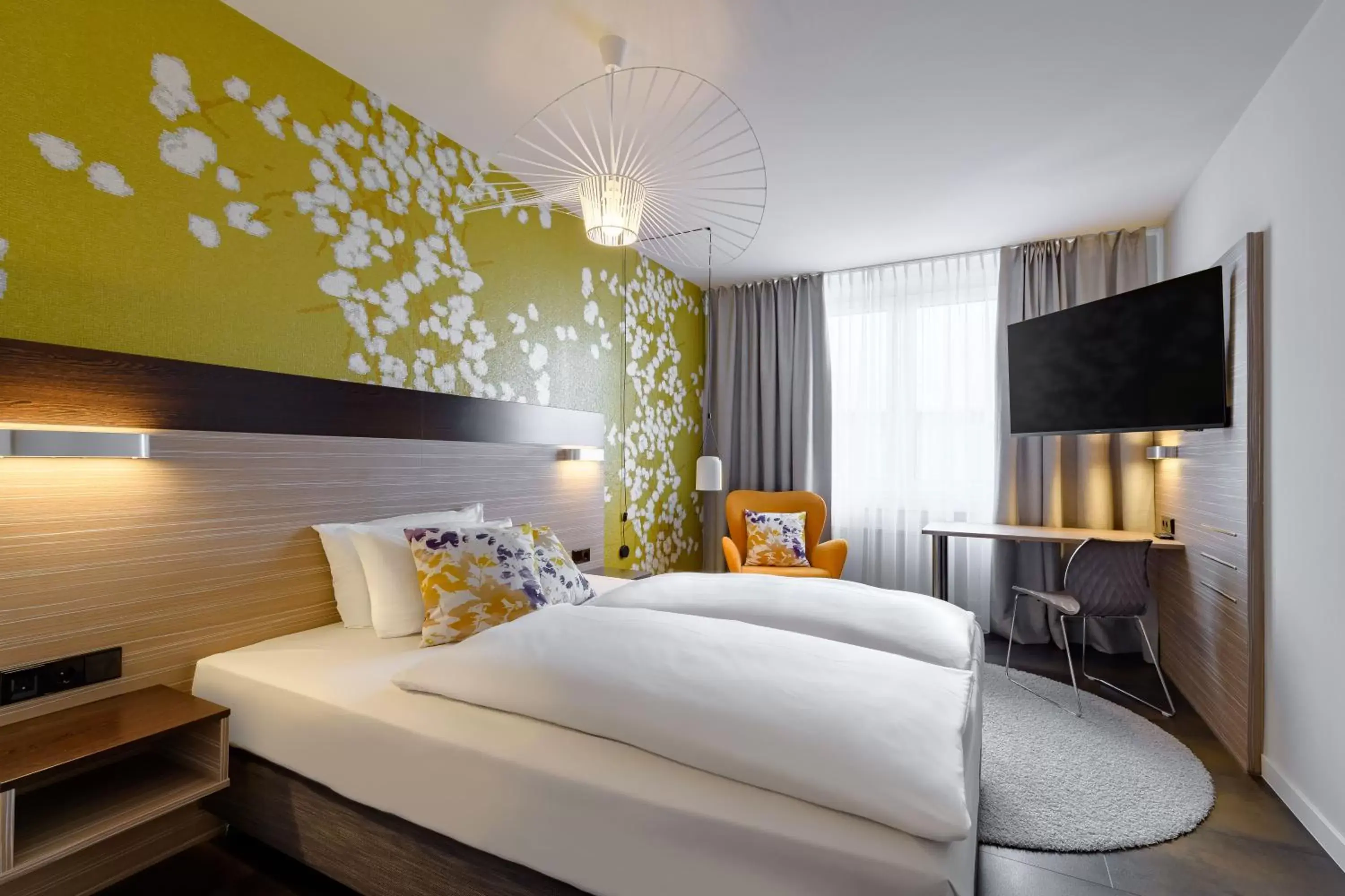 TV and multimedia, Bed in Mercure Hotel Stuttgart Gerlingen