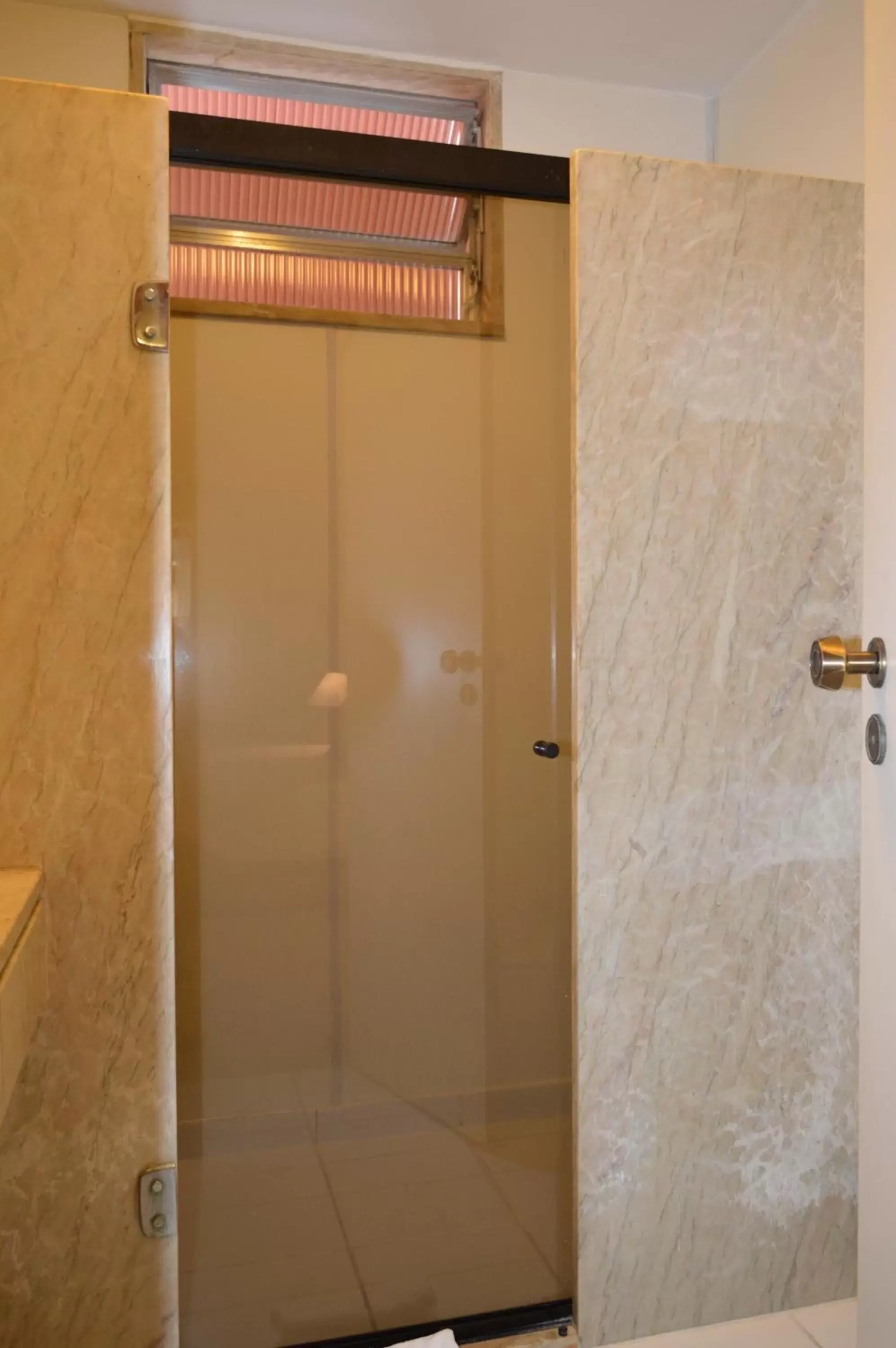 Decorative detail, Bathroom in Hotel Canada