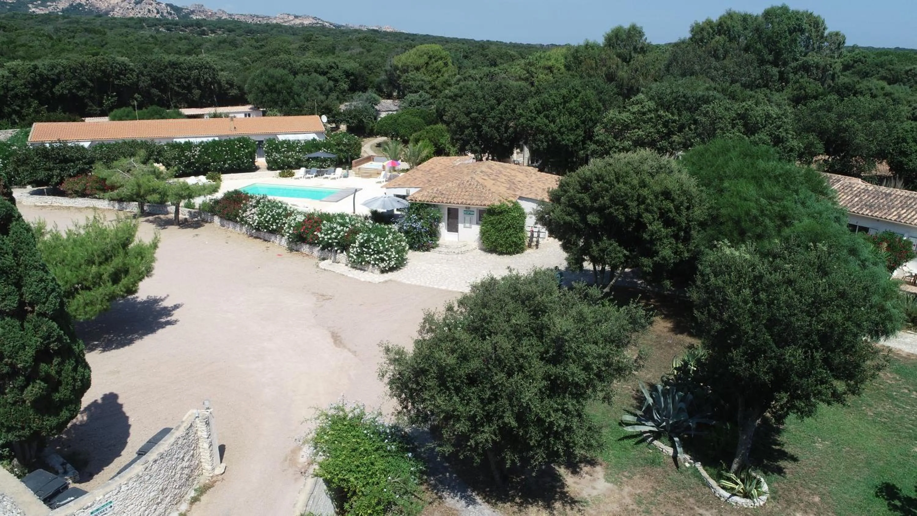 Facade/entrance in Hôtel Padolo