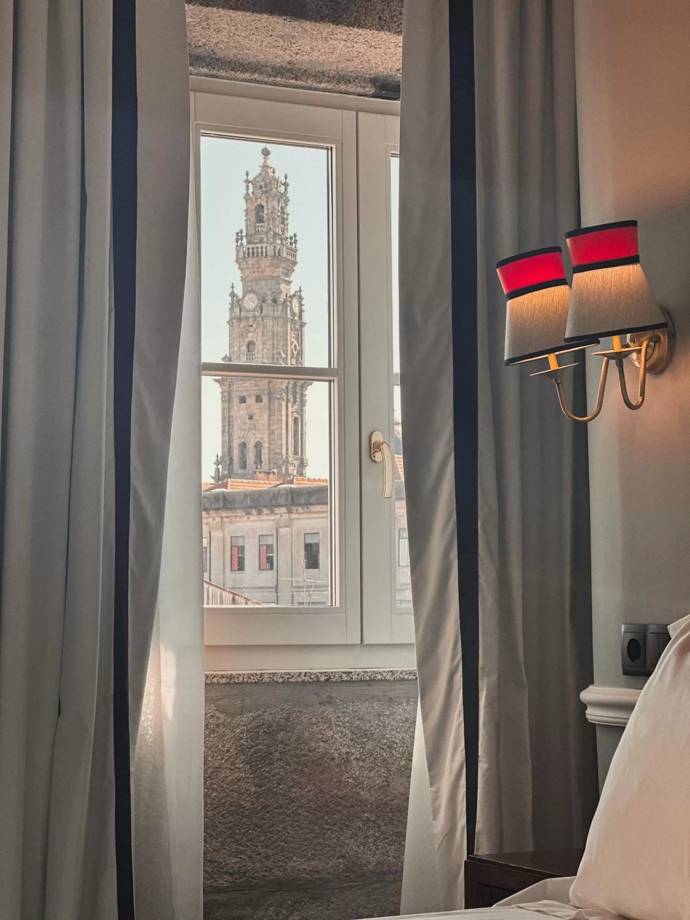 View (from property/room), Bed in GRANDE HOTEL PARIS by STAY HOTELS