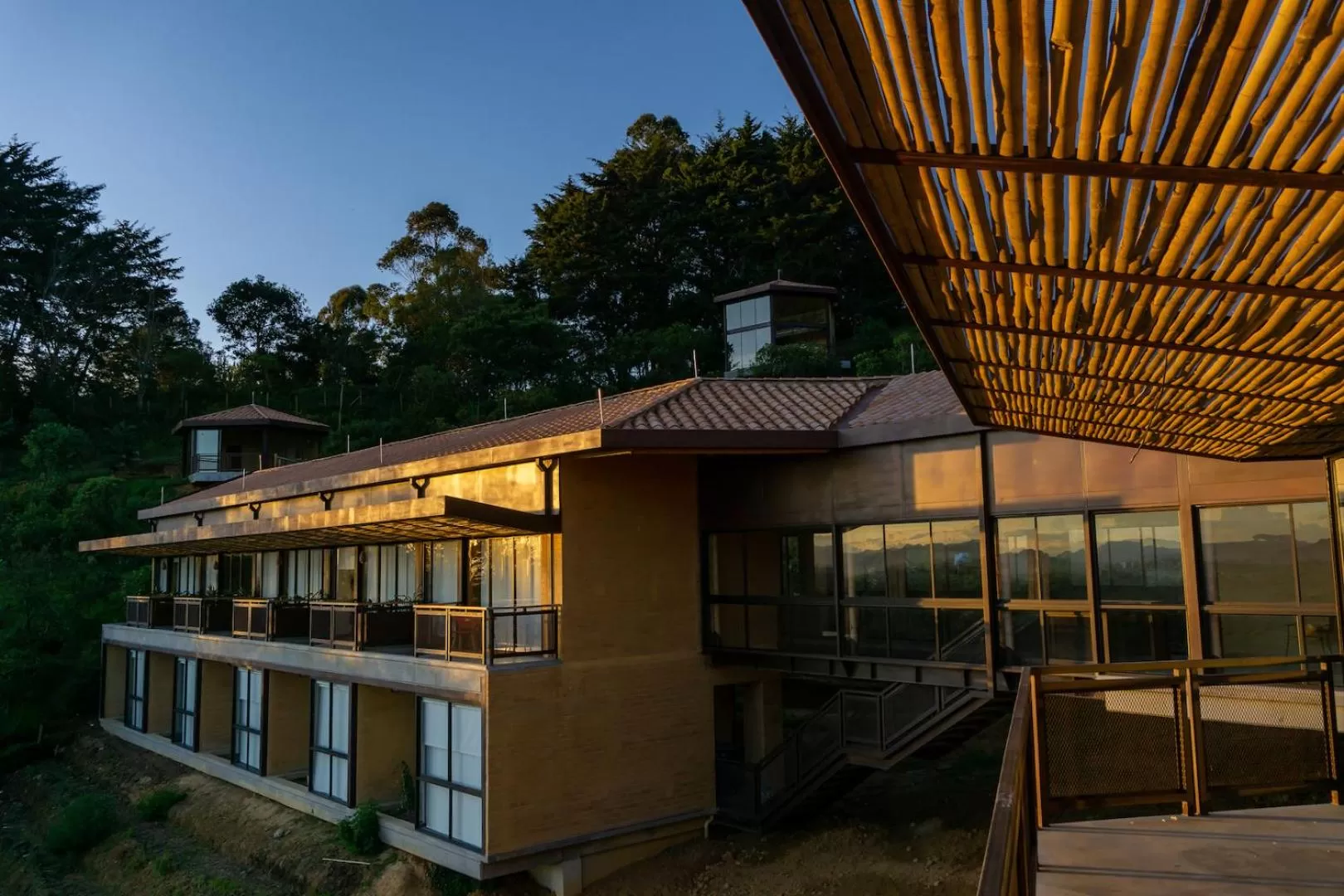 Facade/entrance in Cannua Lodge