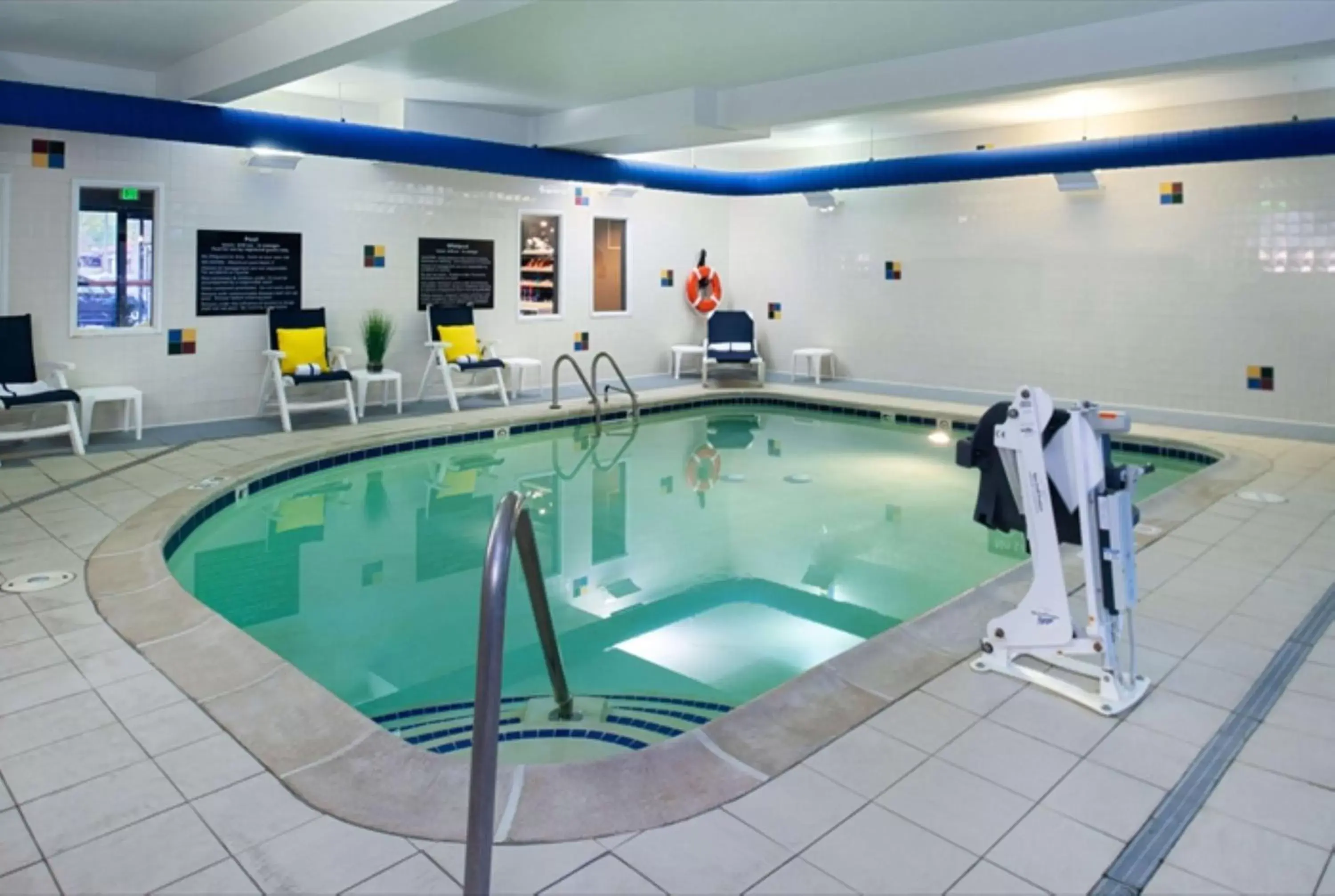 Pool view, Swimming Pool in Hampton Inn Glenwood Springs