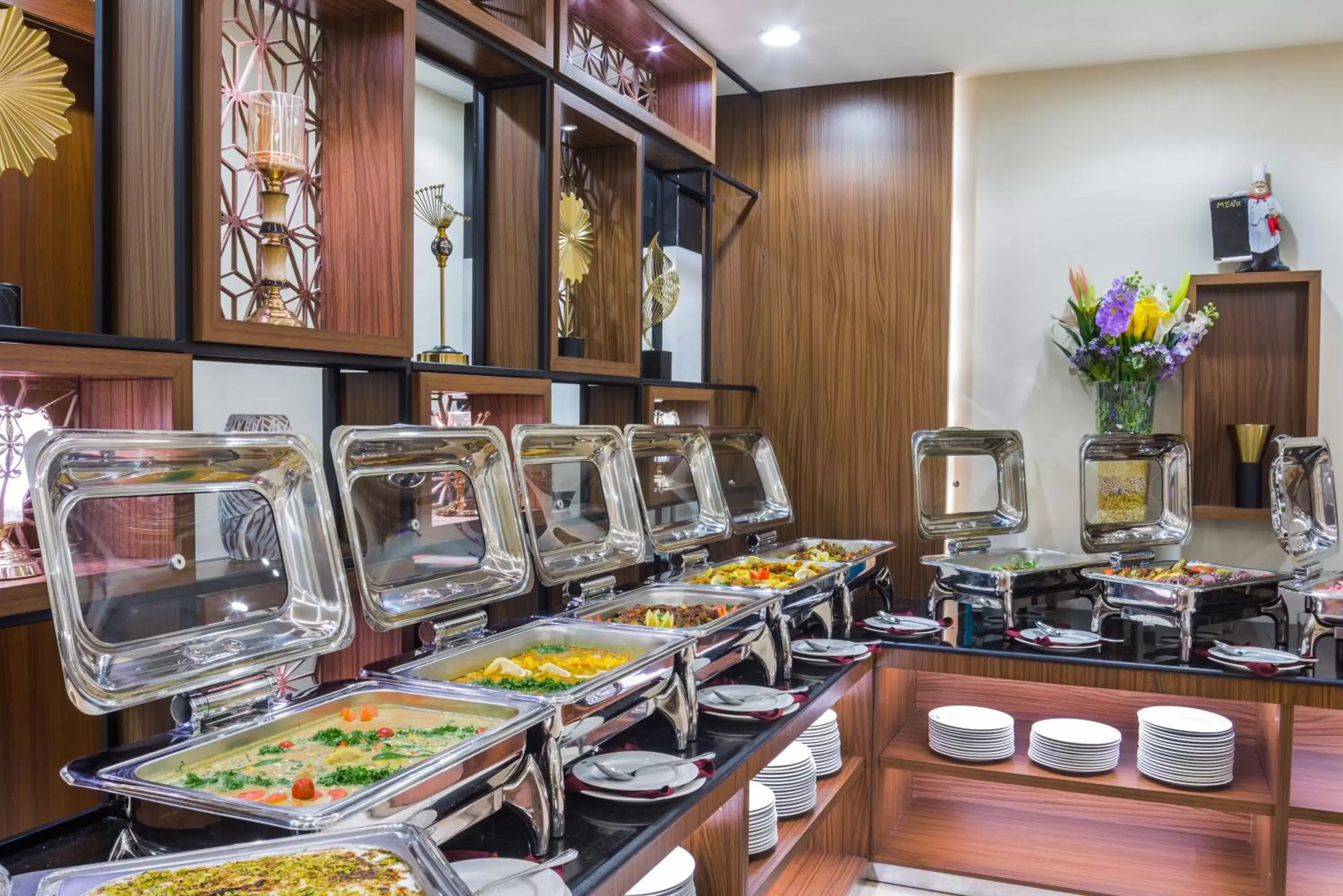 Restaurant/places to eat in Al Malqa Elite Hotel Restaurant/places to eat in Al Malqa Elite Hotel