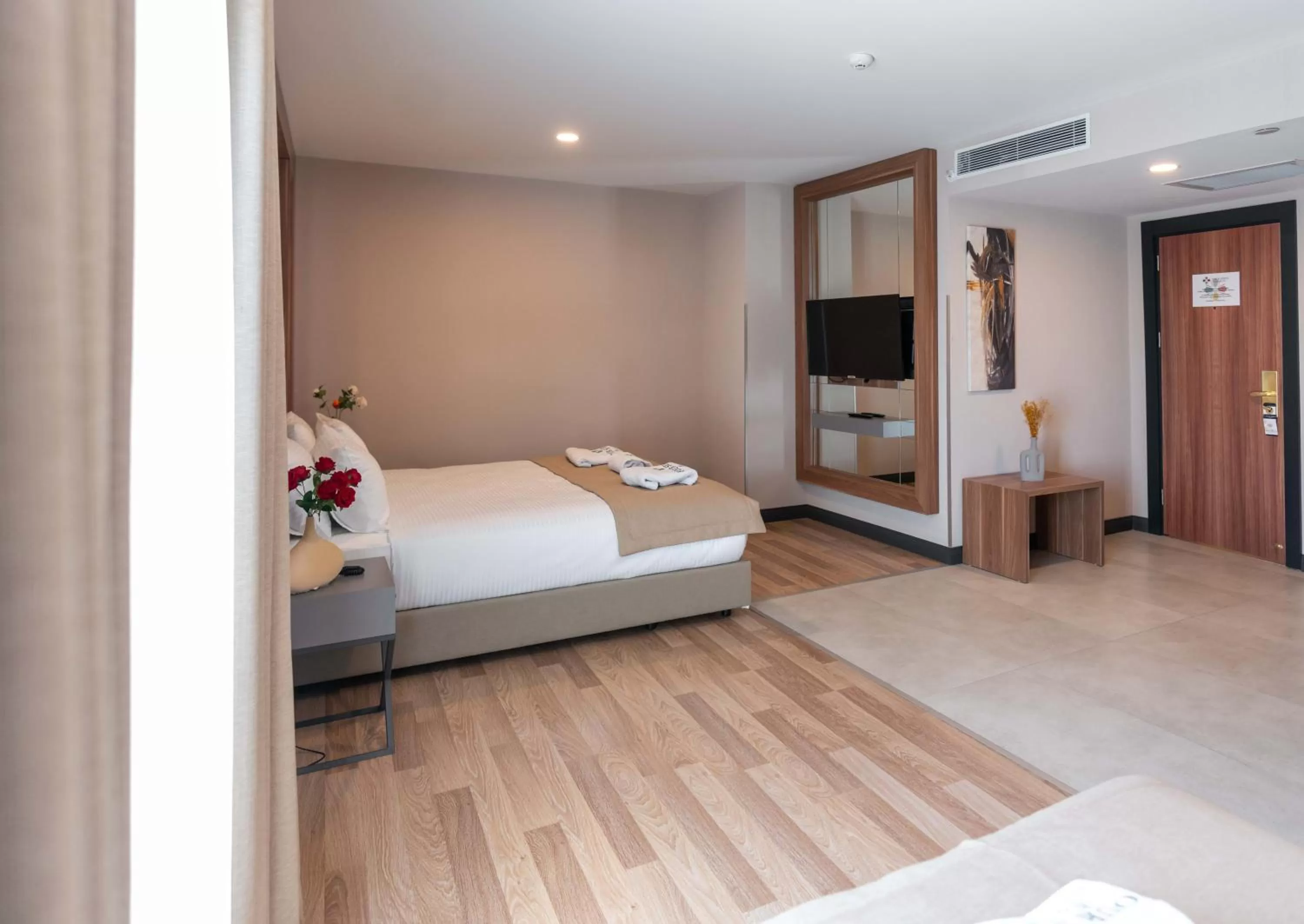 Photo of the whole room, Bed in Four Sides Taksim Lion Hotel&Spa