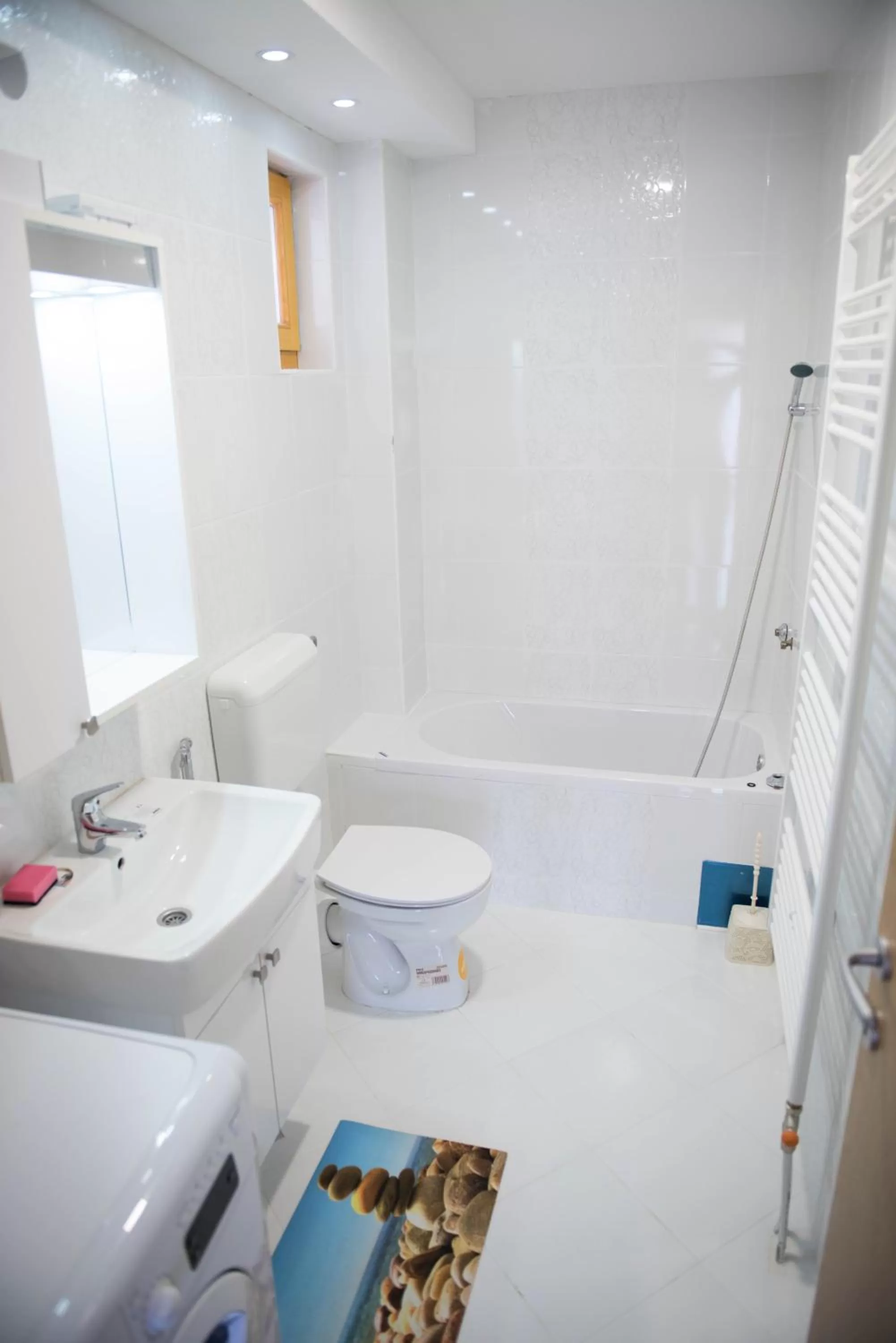 Bathroom in Leader apartment