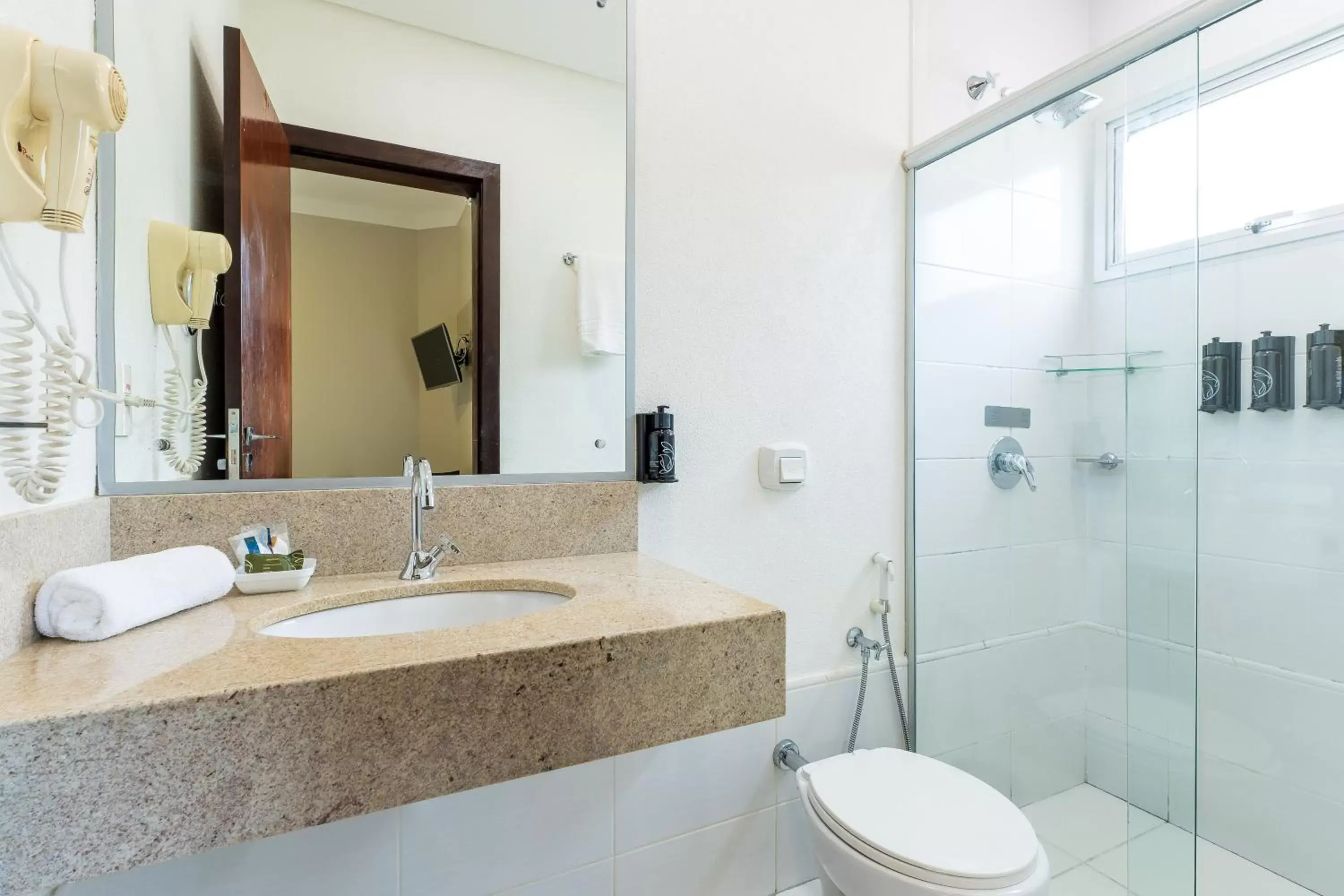 Bathroom in Ucayali Hotel