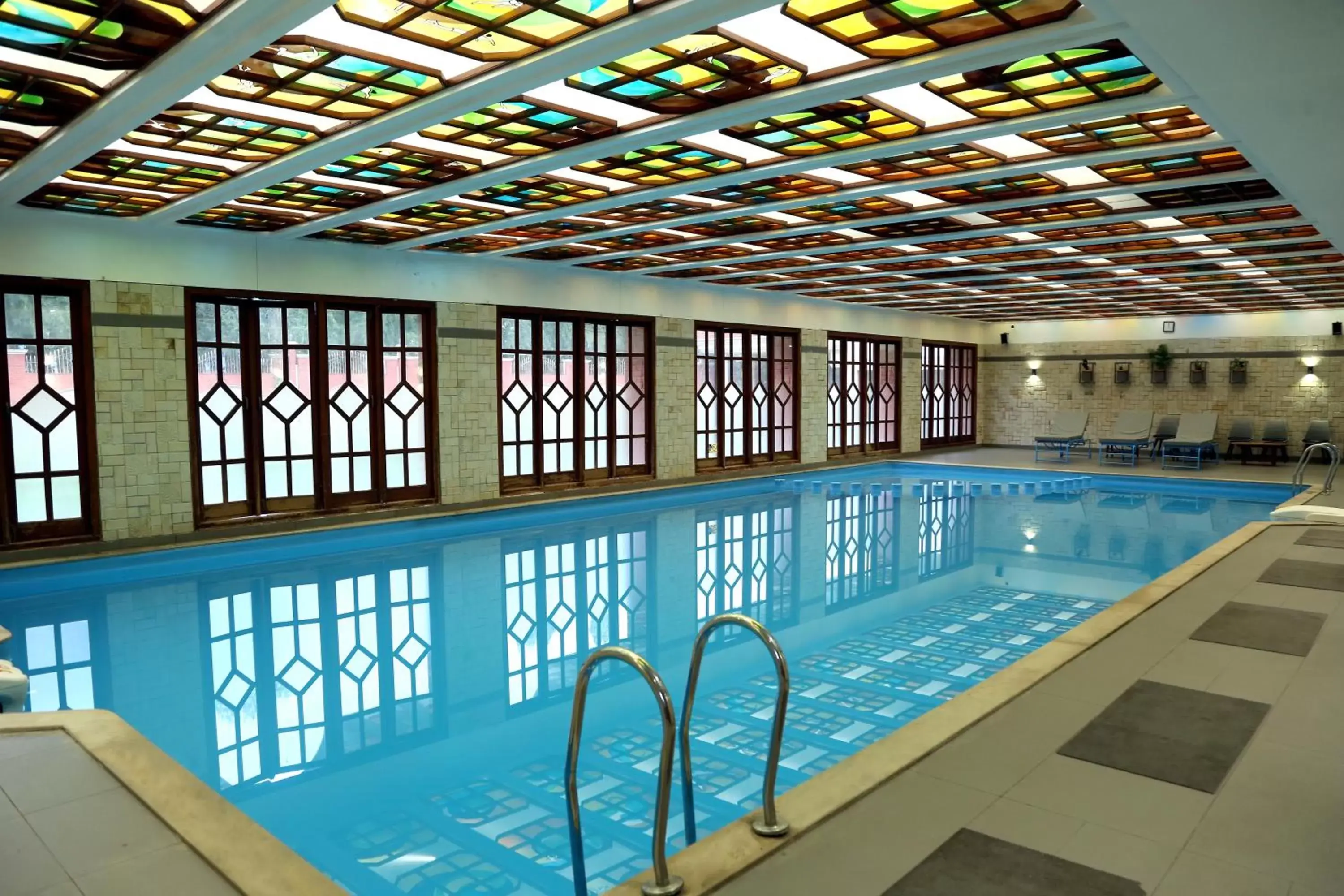 Swimming pool in Hotel AGC Swimming pool in Hotel AGC