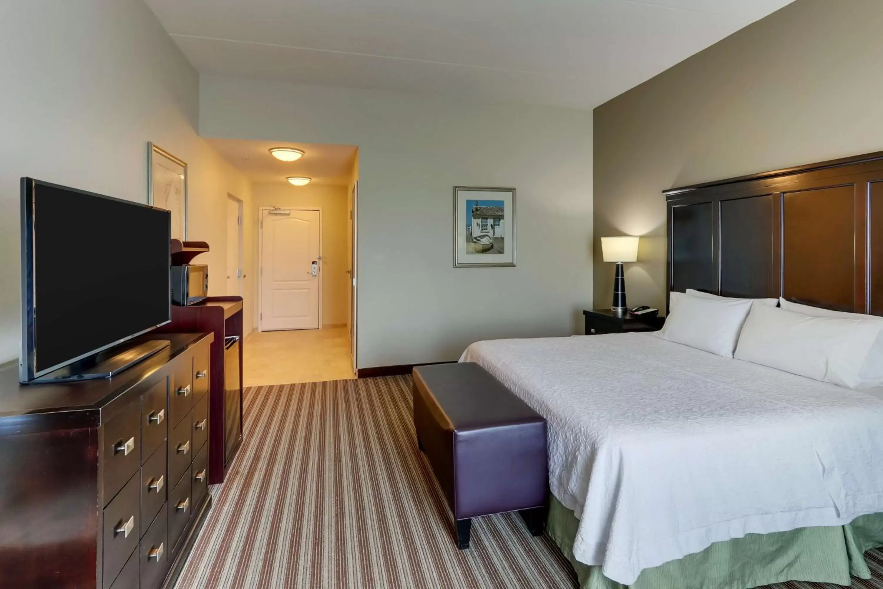 Bedroom, Bed in Hampton Inn and Suites Swansboro Near Camp Lejeune