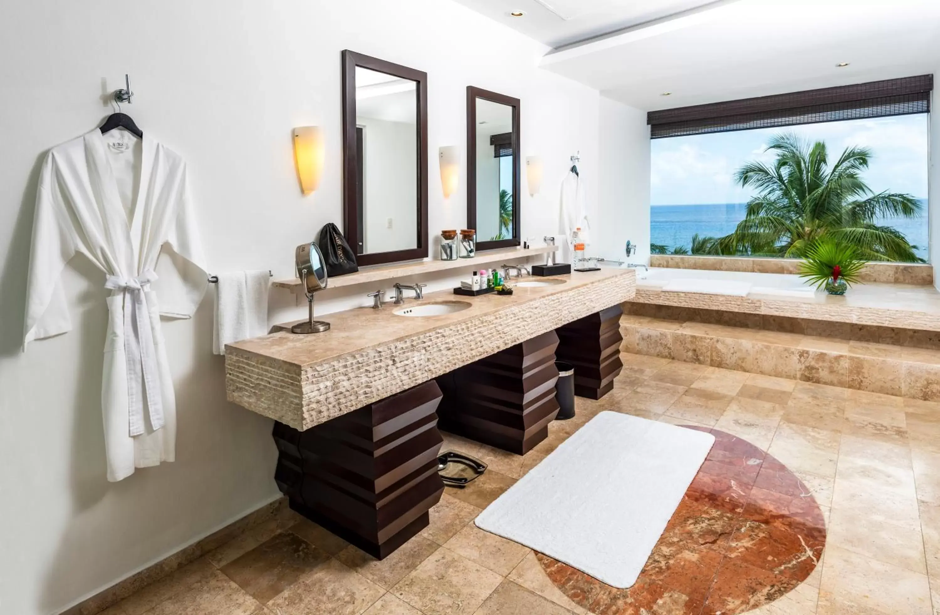 Bathroom in Presidente InterContinental Cozumel Resort & Spa, an IHG Hotel