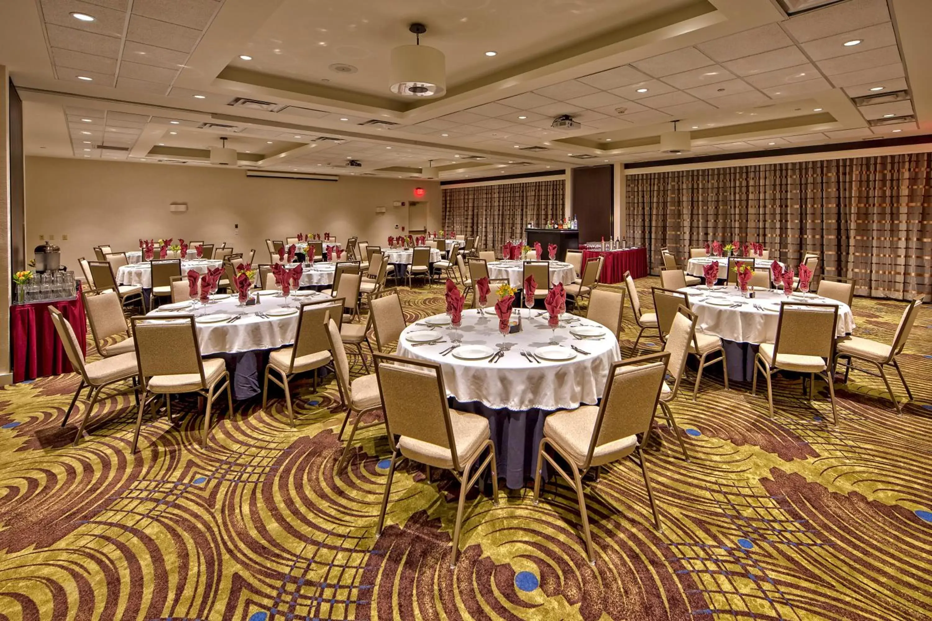 Banquet/Function facilities, Restaurant/Places to Eat in Holiday Inn & Suites Tupelo North, an IHG Hotel