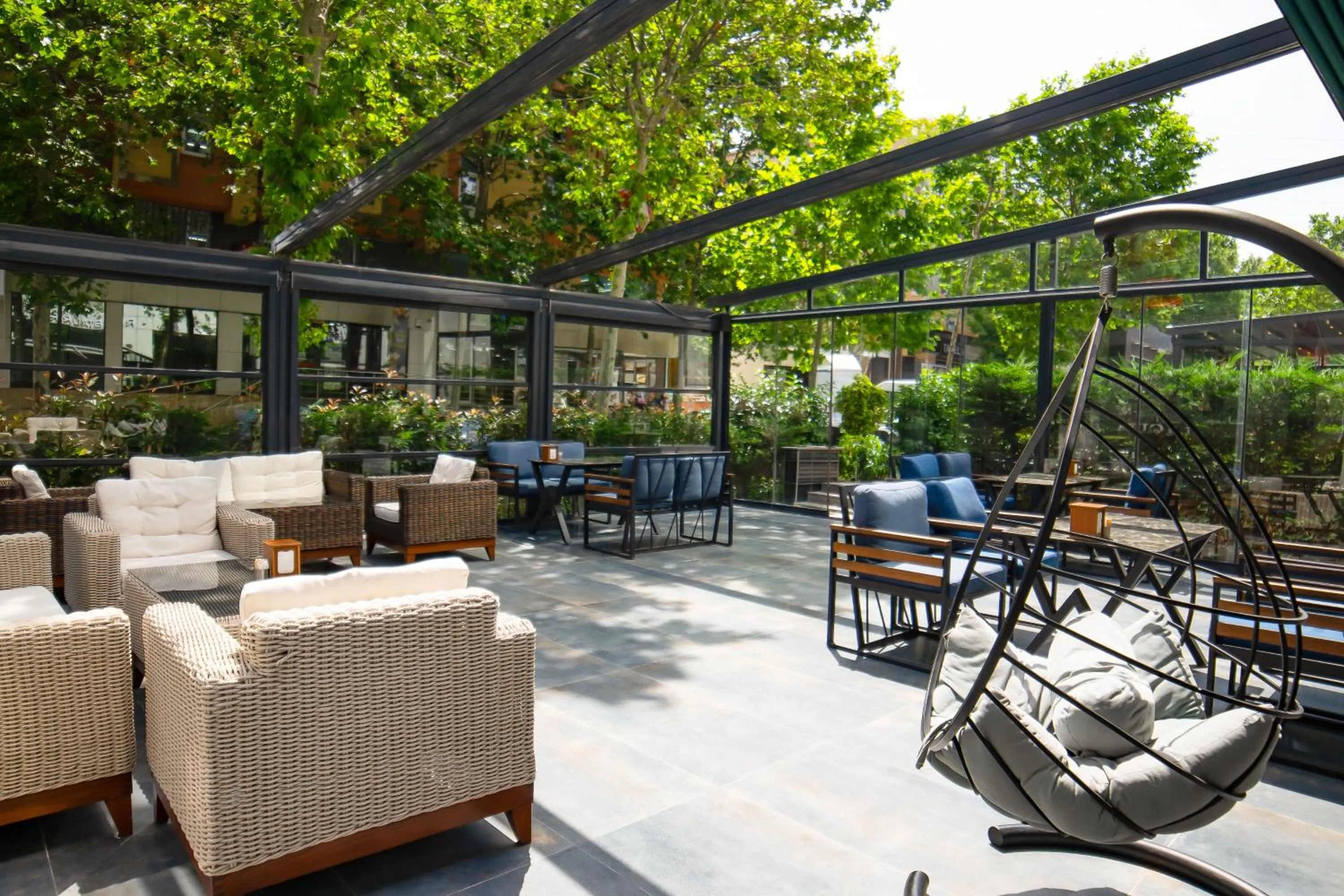 Garden in La Quinta by Wyndham Istanbul Gunesli