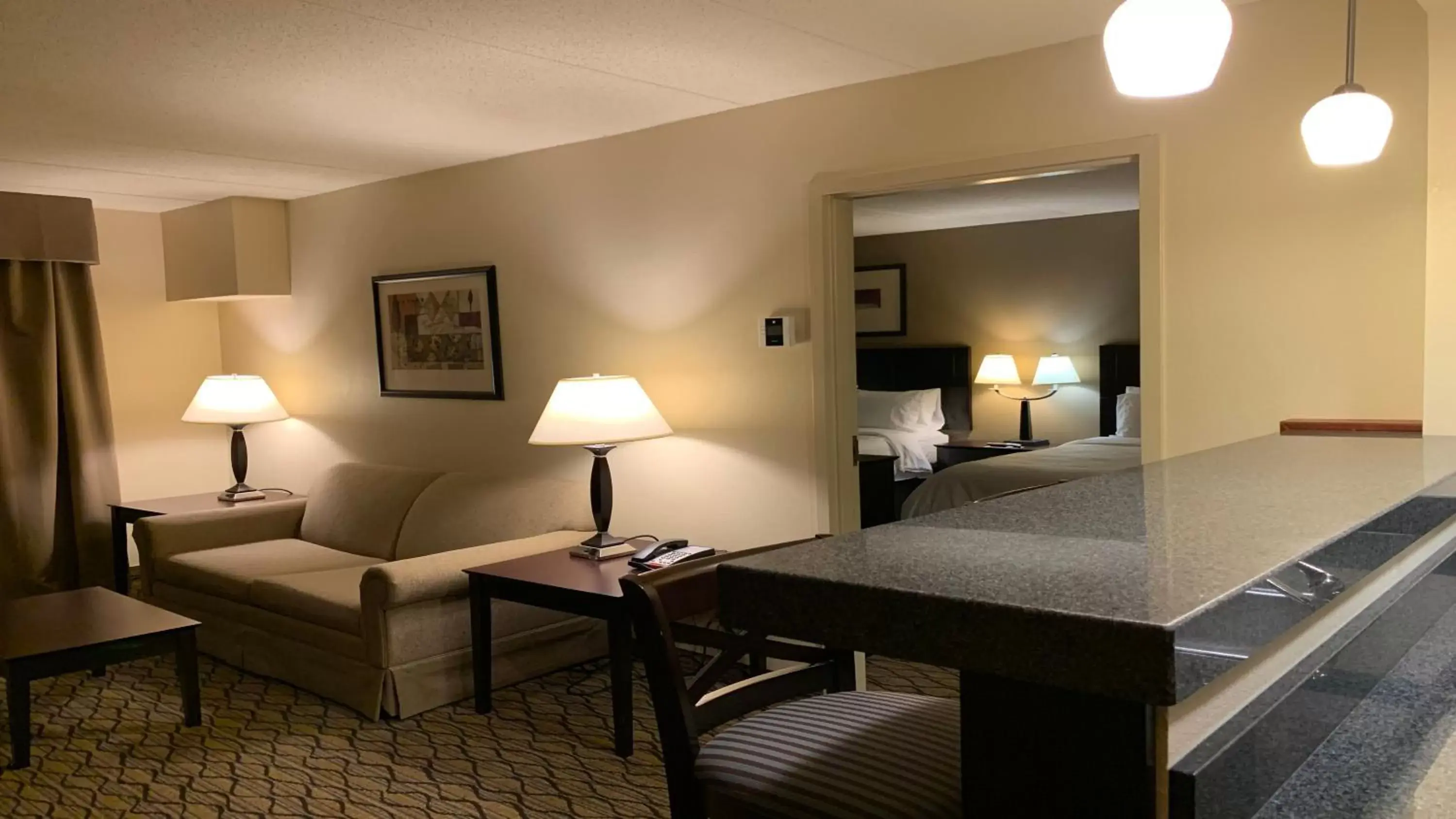 Photo of the whole room, Seating Area in Holiday Inn Express Milford, an IHG Hotel