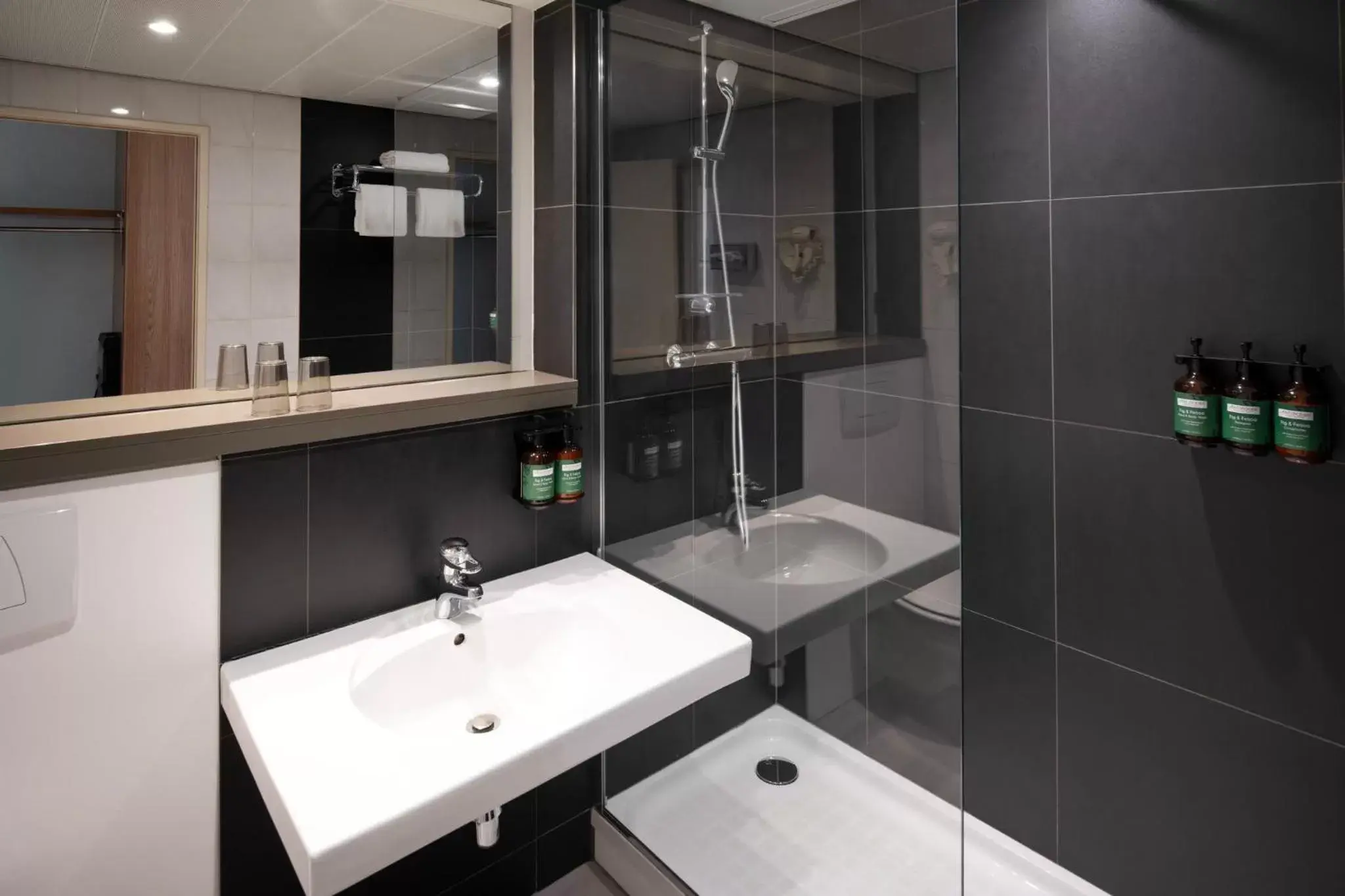 Bathroom in Crowne Plaza Antwerpen, an IHG Hotel