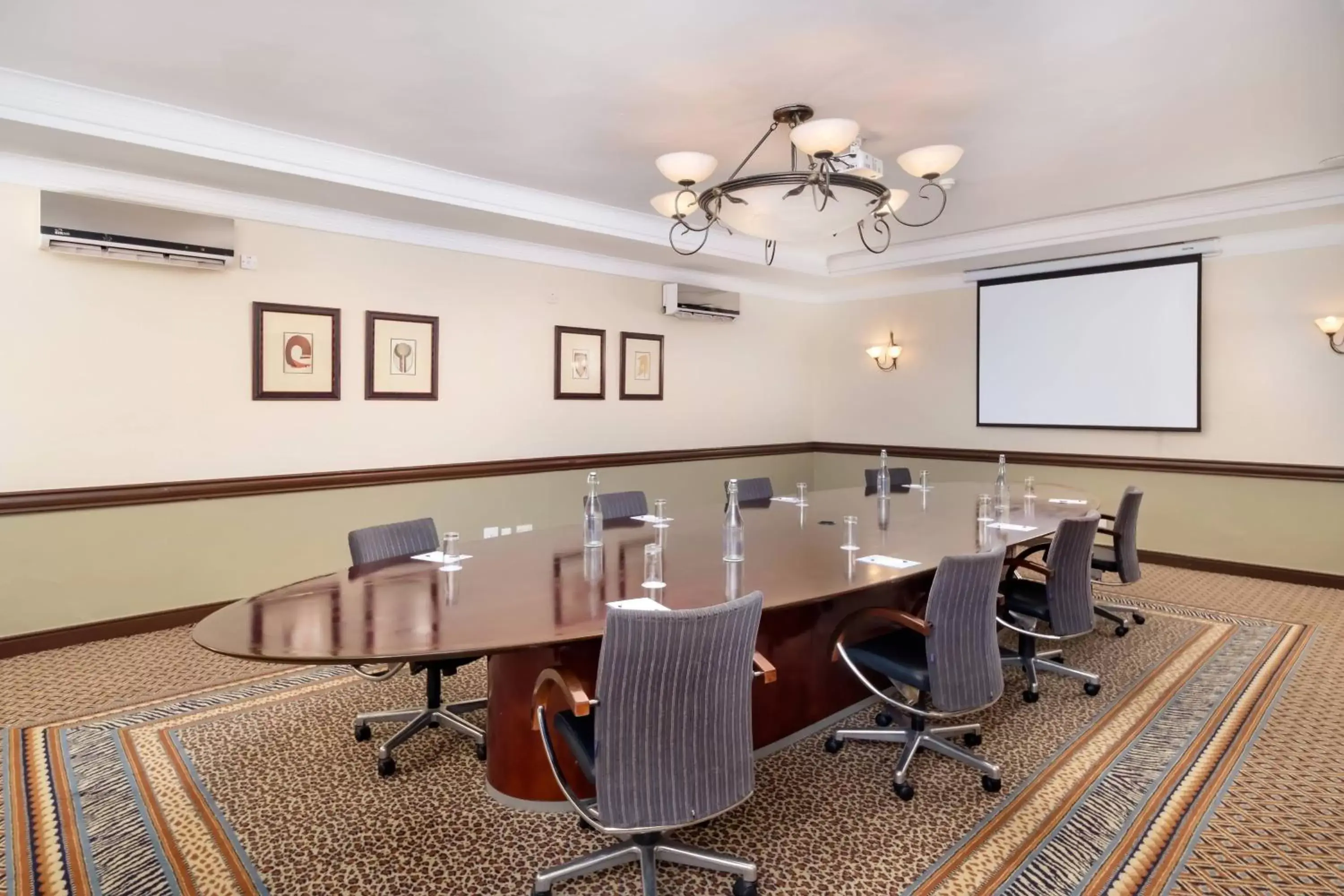 Meeting/conference room in Protea Hotel by Marriott Blantyre Ryalls