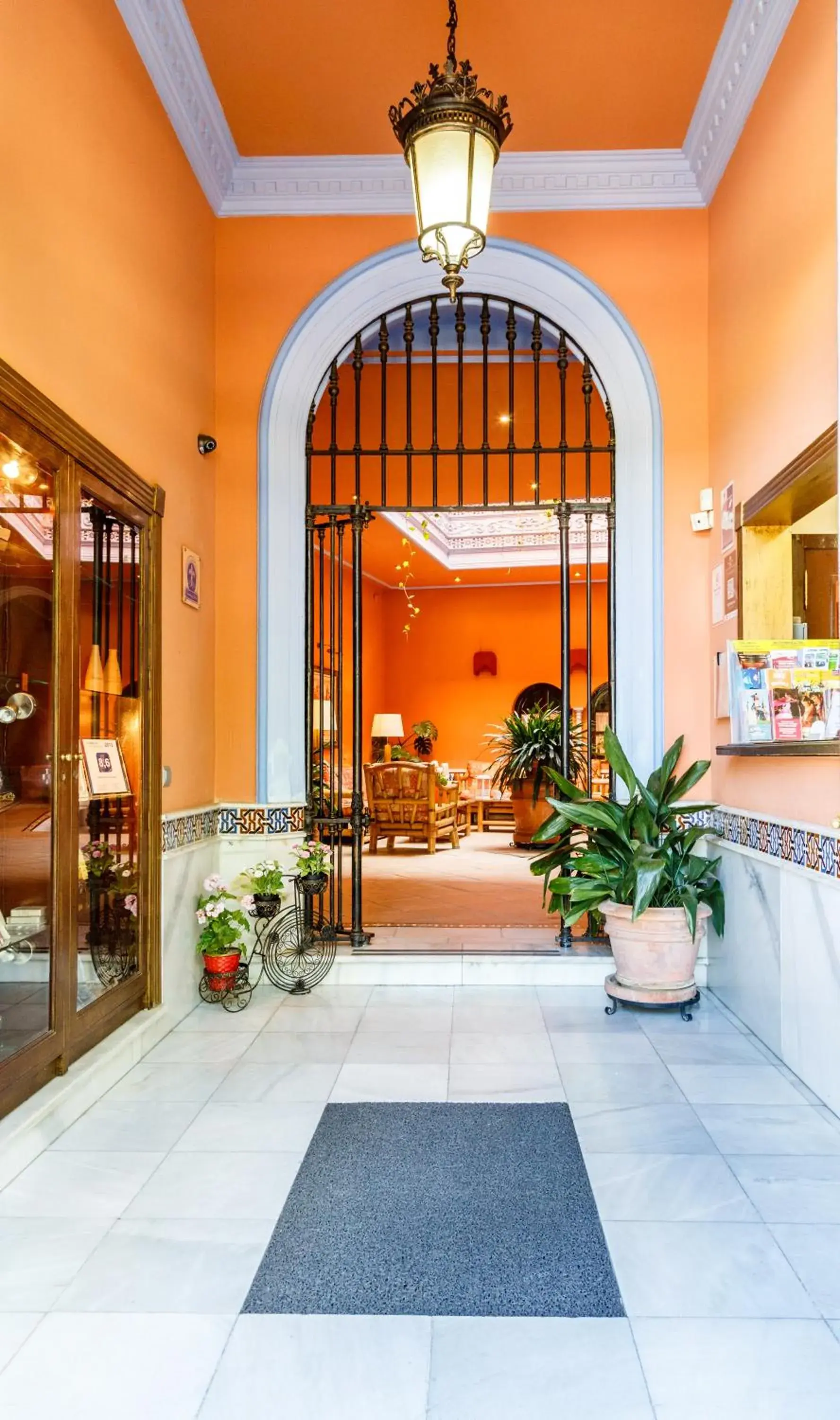 Lobby or reception in Patio de La Alameda