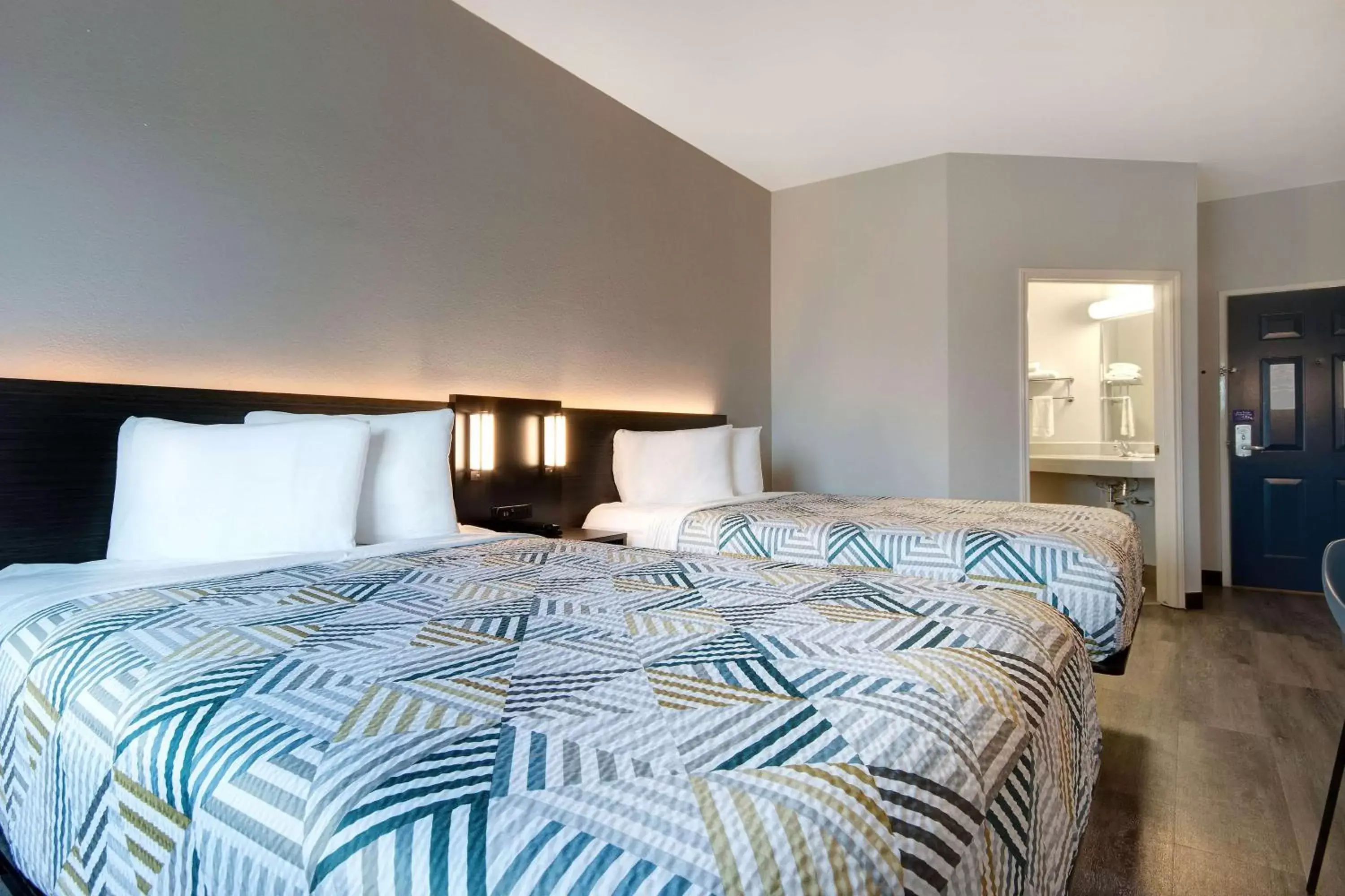 Bedroom, Bed in Motel 6-Pharr, TX