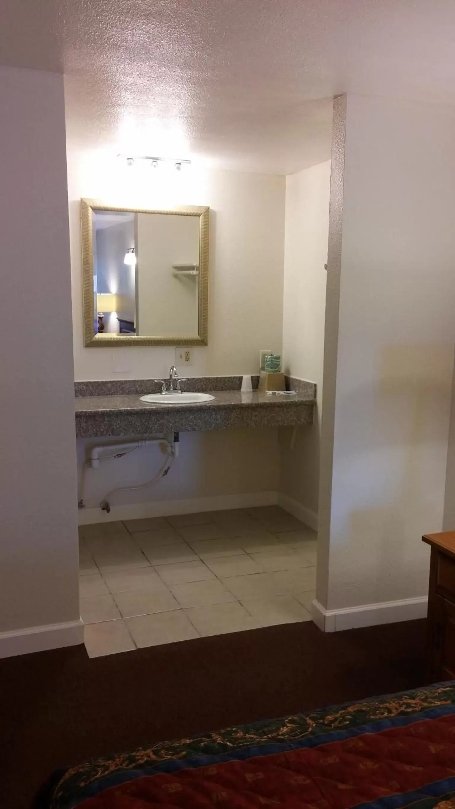 Area and facilities, Kitchen/Kitchenette in Country Regency Inn & Suites