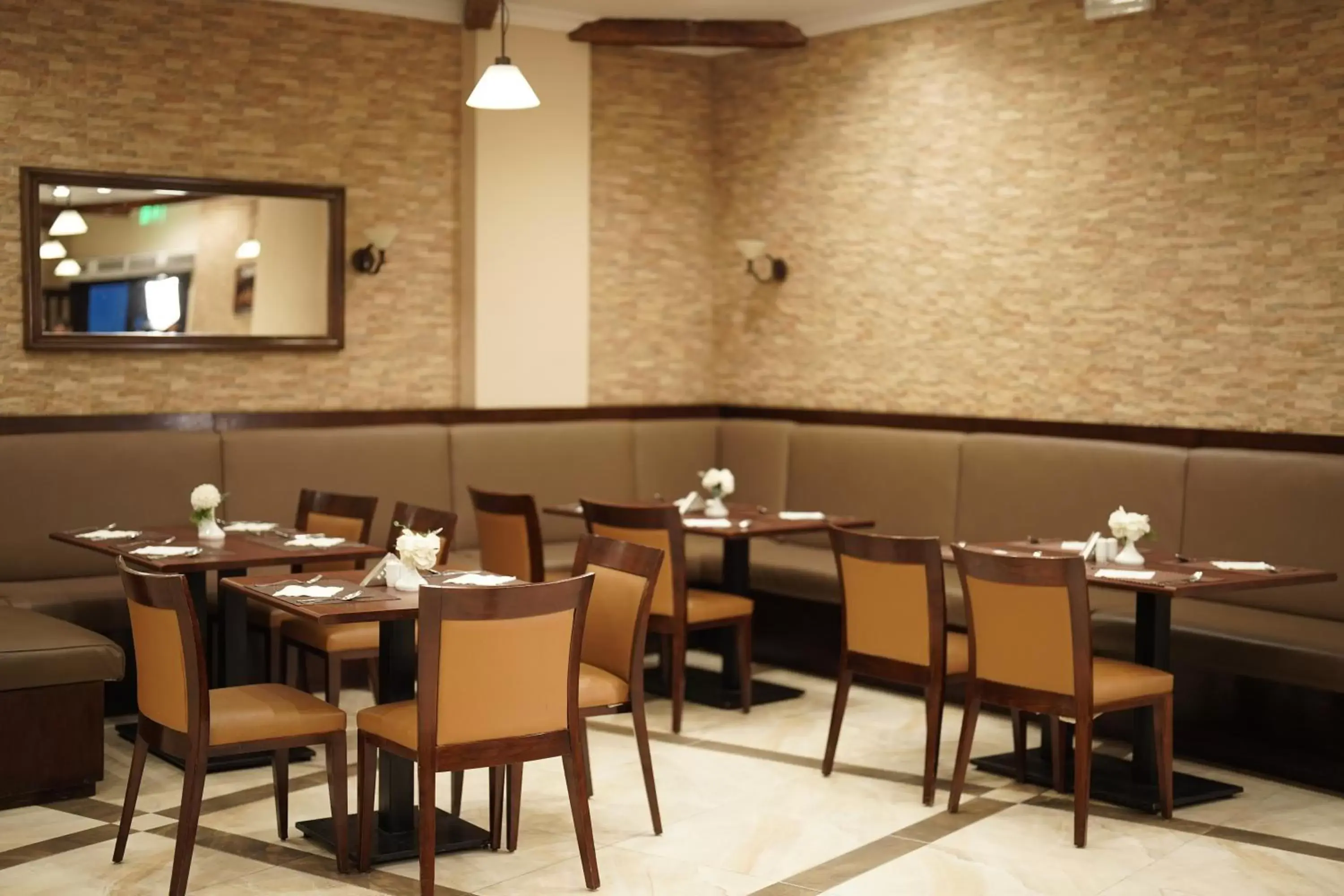 Restaurant/Places to Eat in The Grand Plaza Hotel Smouha