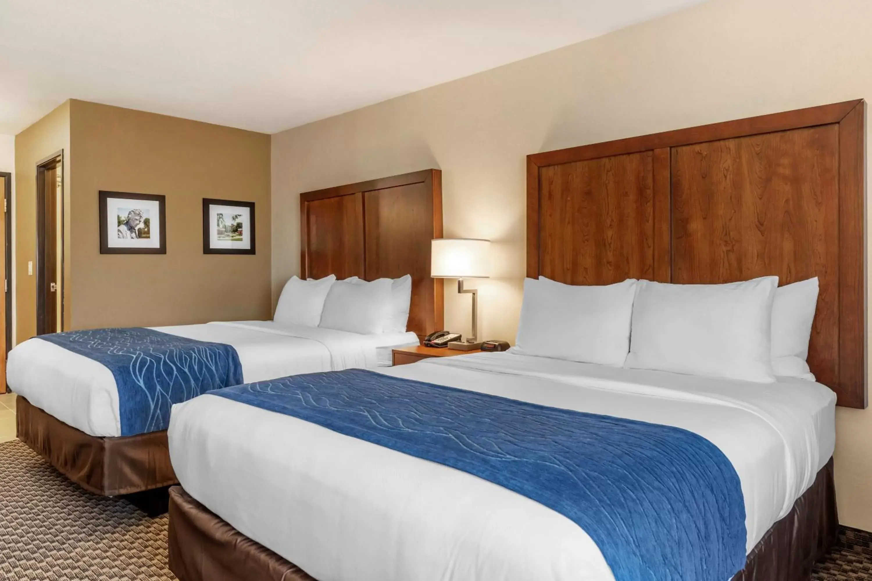 Queen Room with Two Queen Beds - Non-Smoking in Comfort Inn & Suites near Route 66 Award Winning Gold Hotel 2021