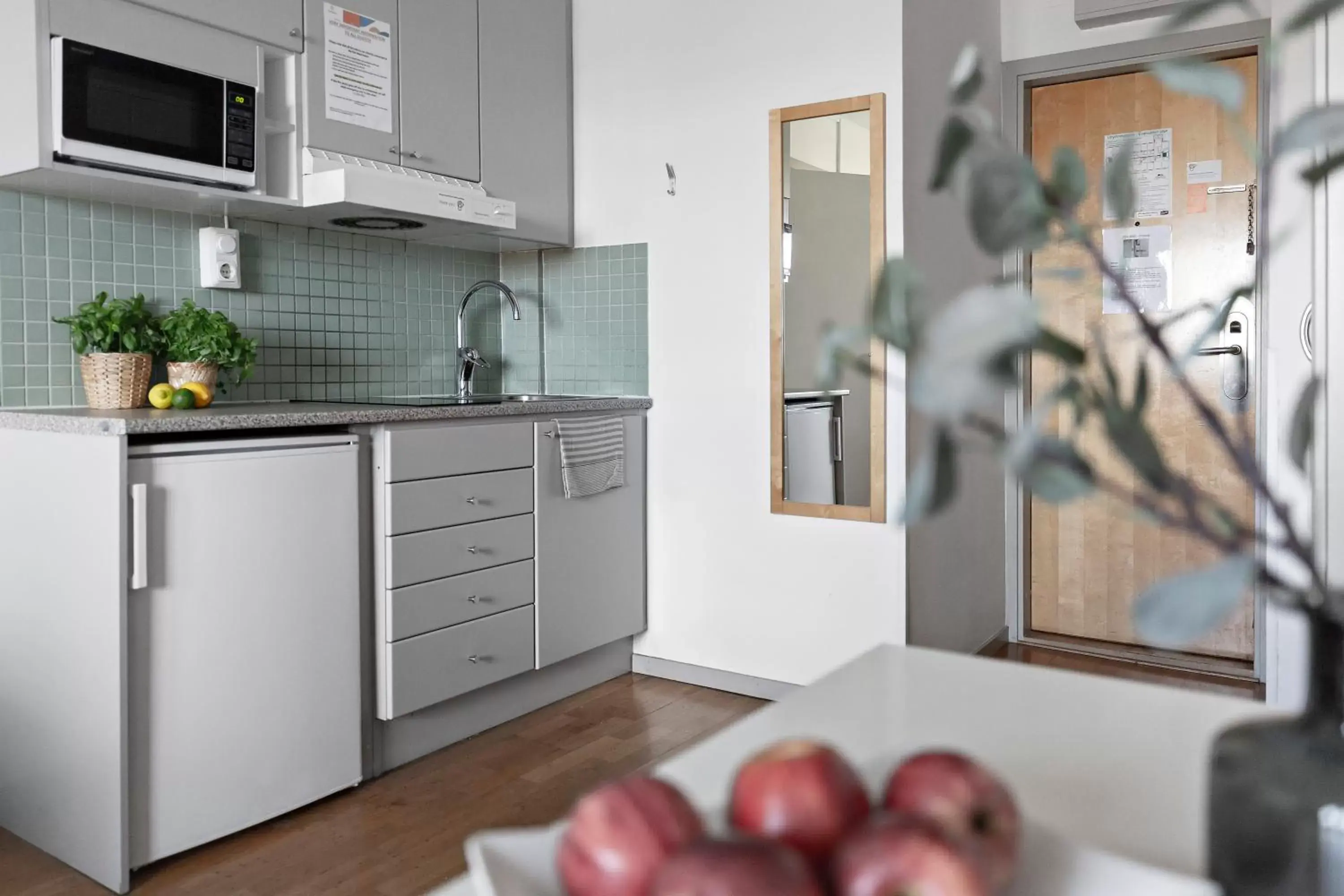 Kitchen or kitchenette, Kitchen/Kitchenette in Forenom Aparthotel Stockholm Alvik