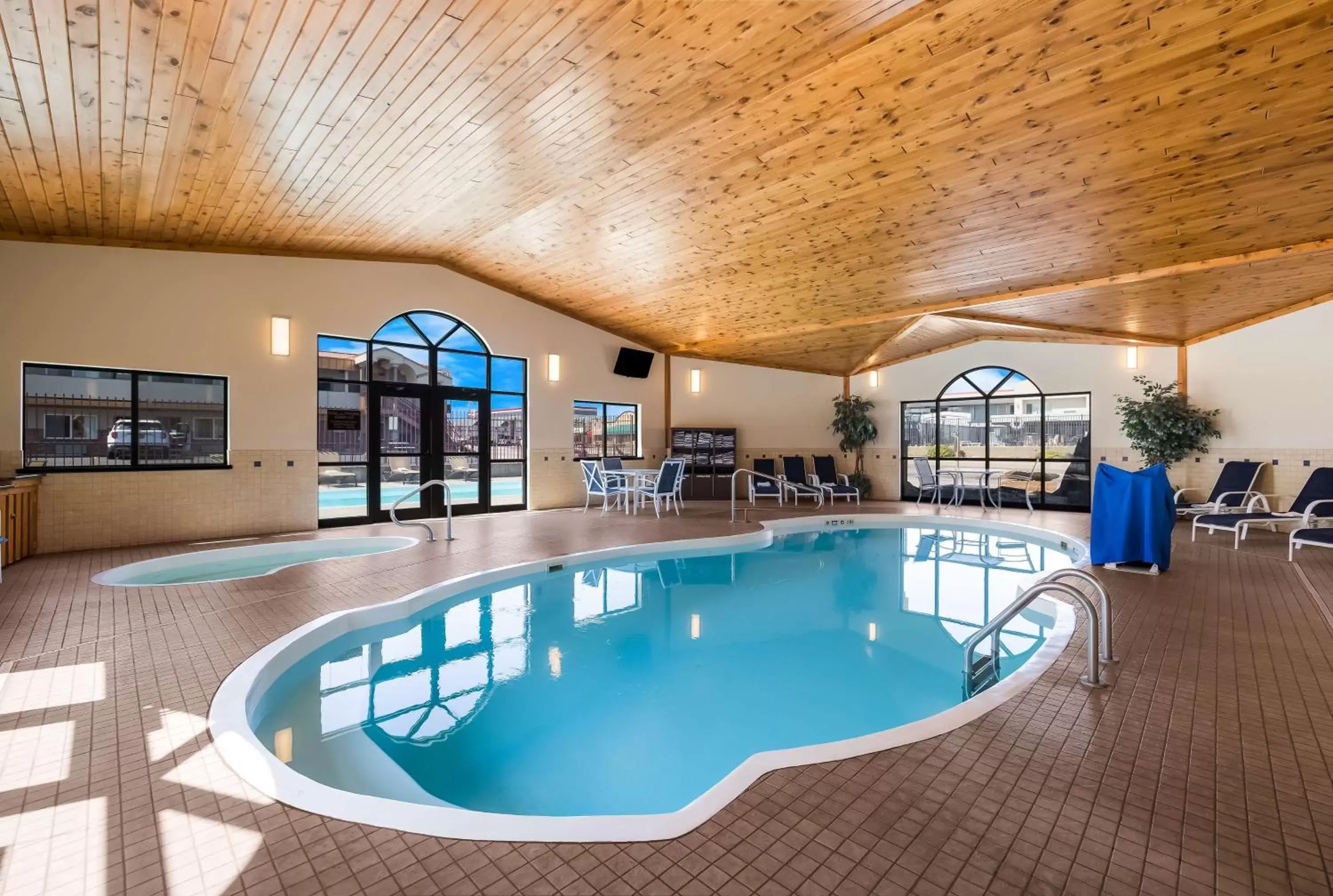 Pool view, Swimming Pool in Best Western Plains Motel