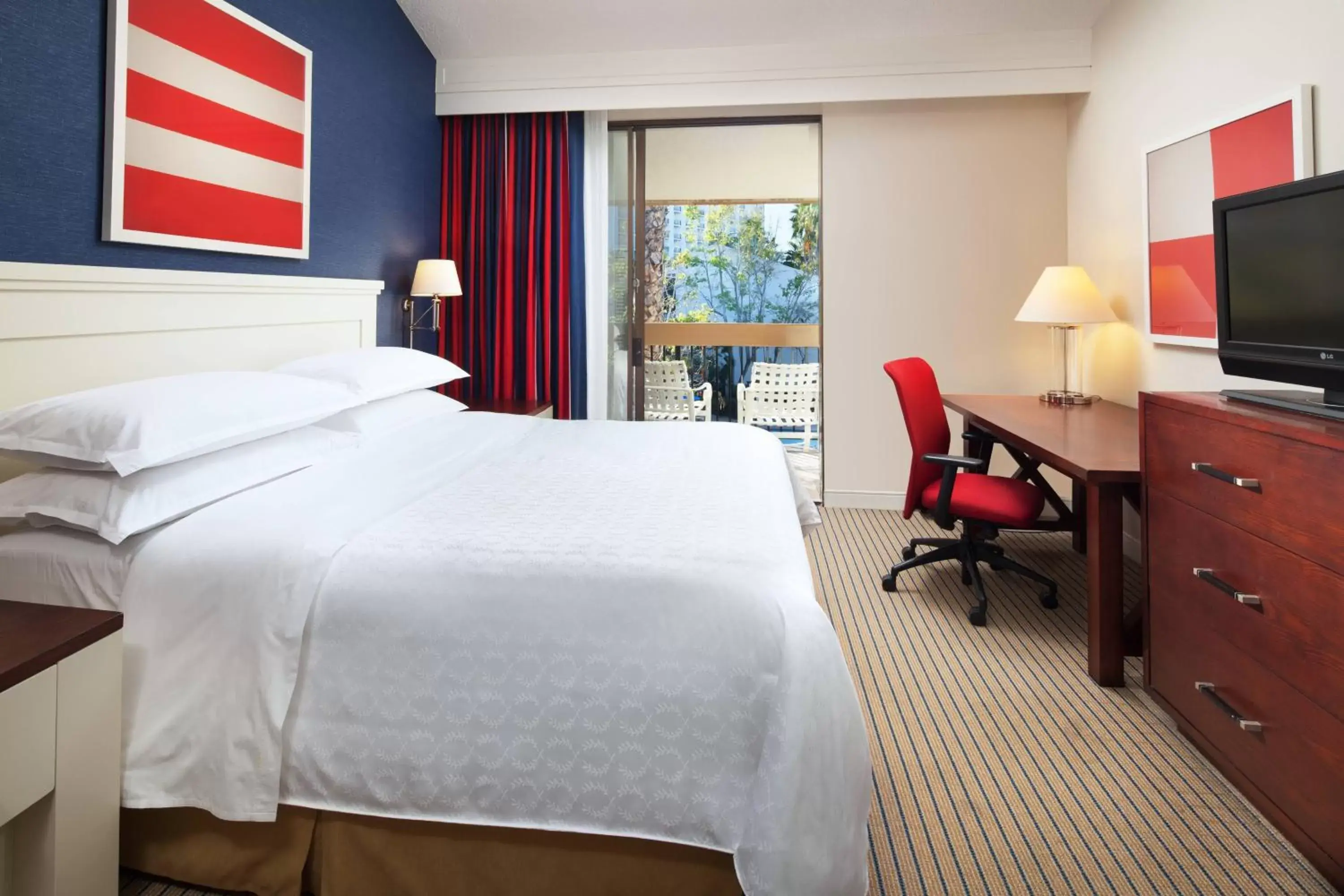 Bedroom, Bed in Sheraton San Diego Hotel & Marina