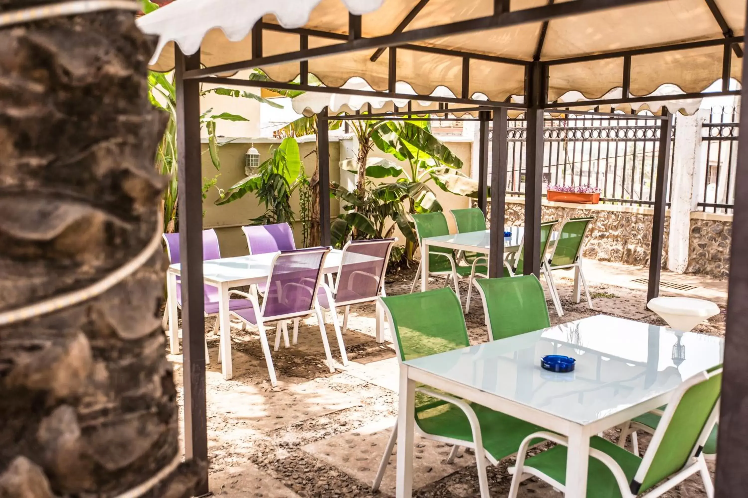 Day, Restaurant/Places to Eat in The Swiss Hotel Freetown