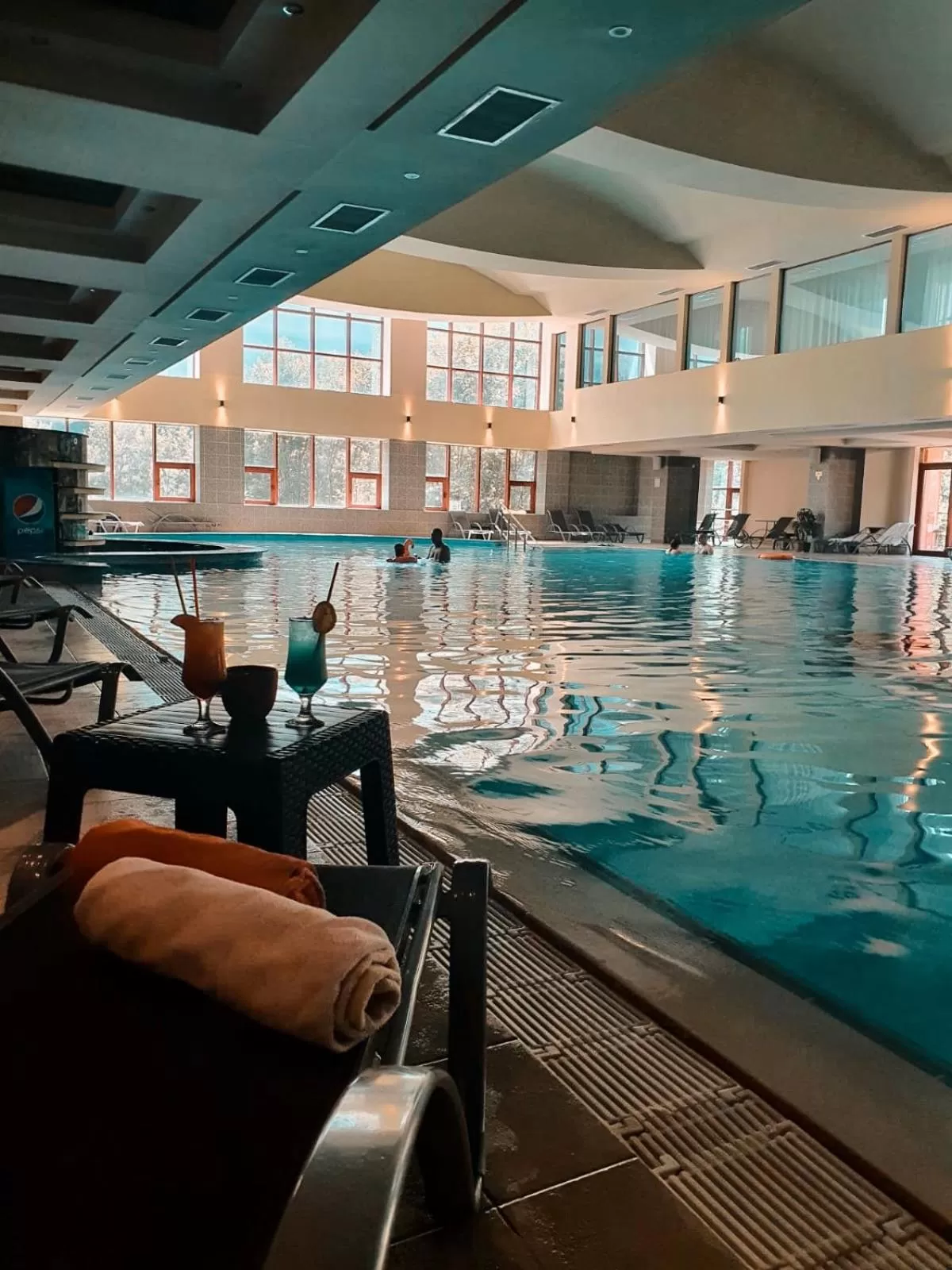 Swimming pool in Hotel Piatra Mare