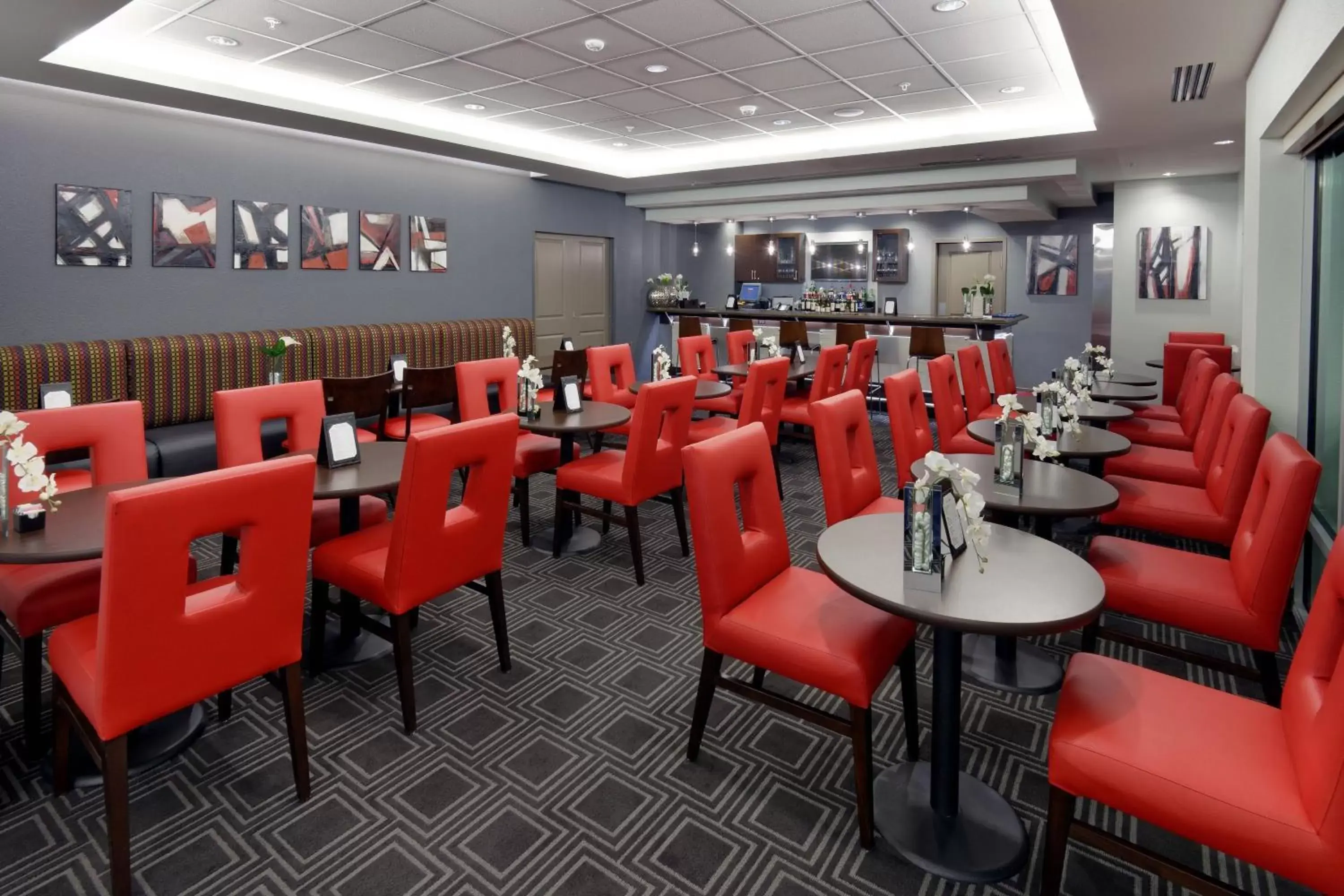 Lobby or reception, Restaurant/Places to Eat in TownePlace Suites by Marriott Springfield