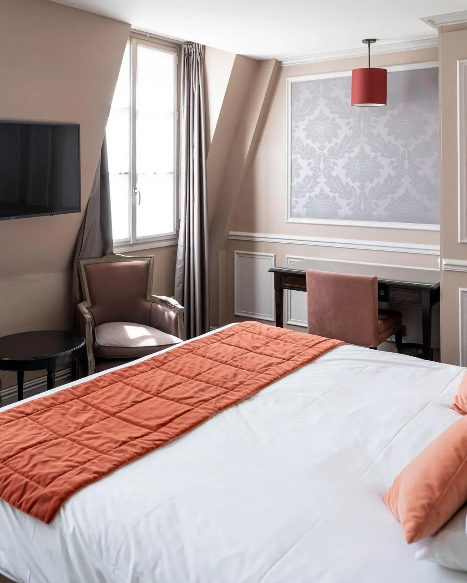 Bed in Hotel de L'Universite