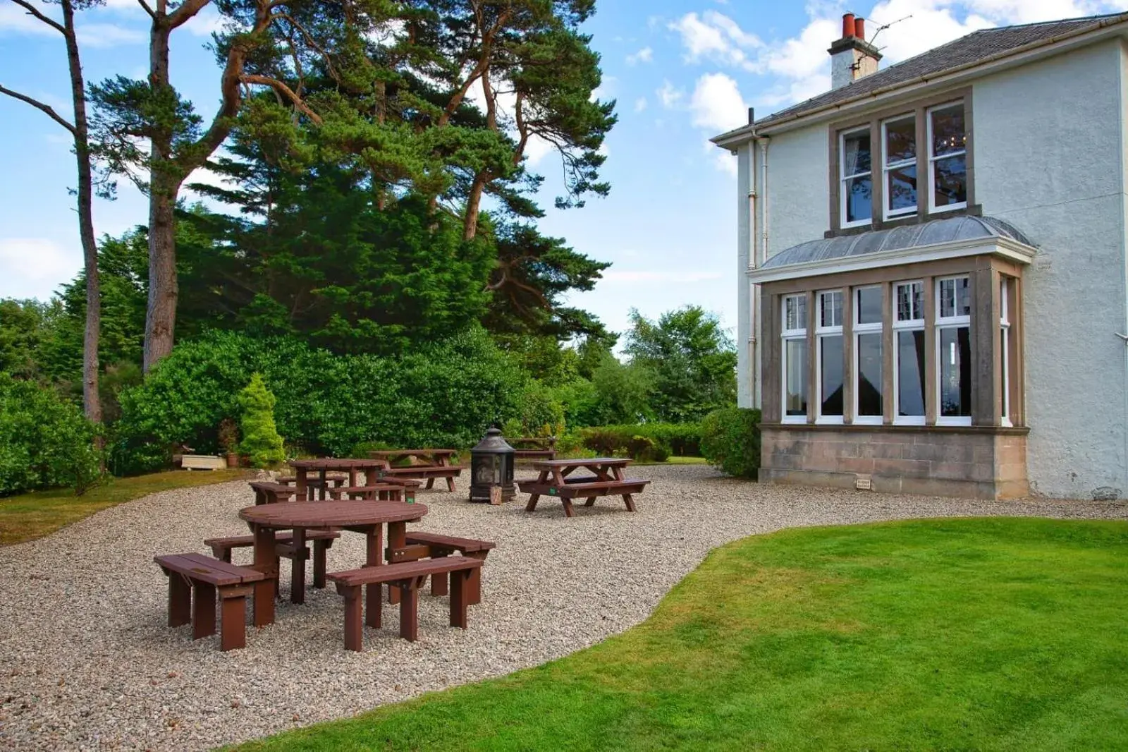 Patio in Invernairne Guest House