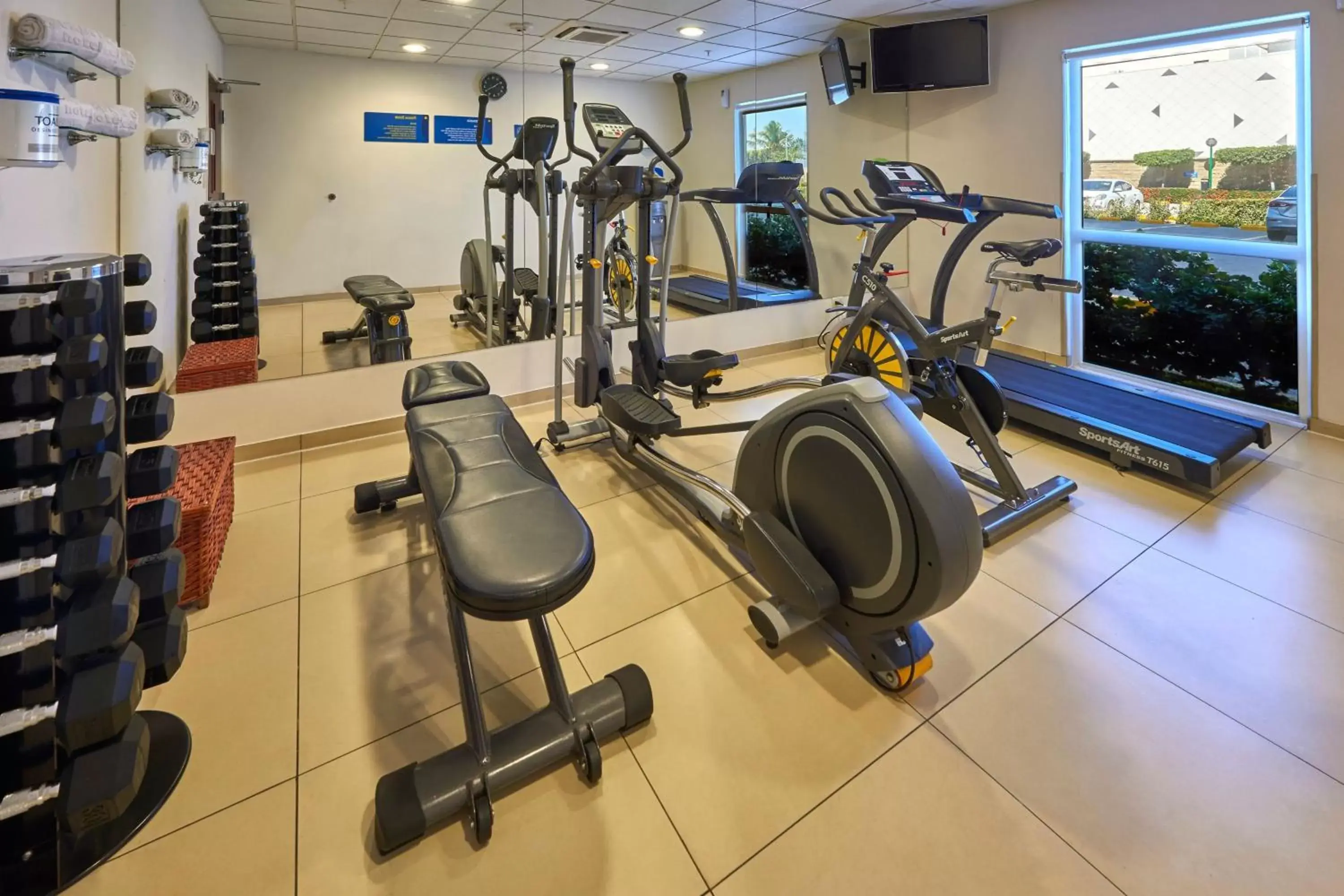Fitness centre/facilities, Fitness Center/Facilities in City Express by Marriott Manzanillo