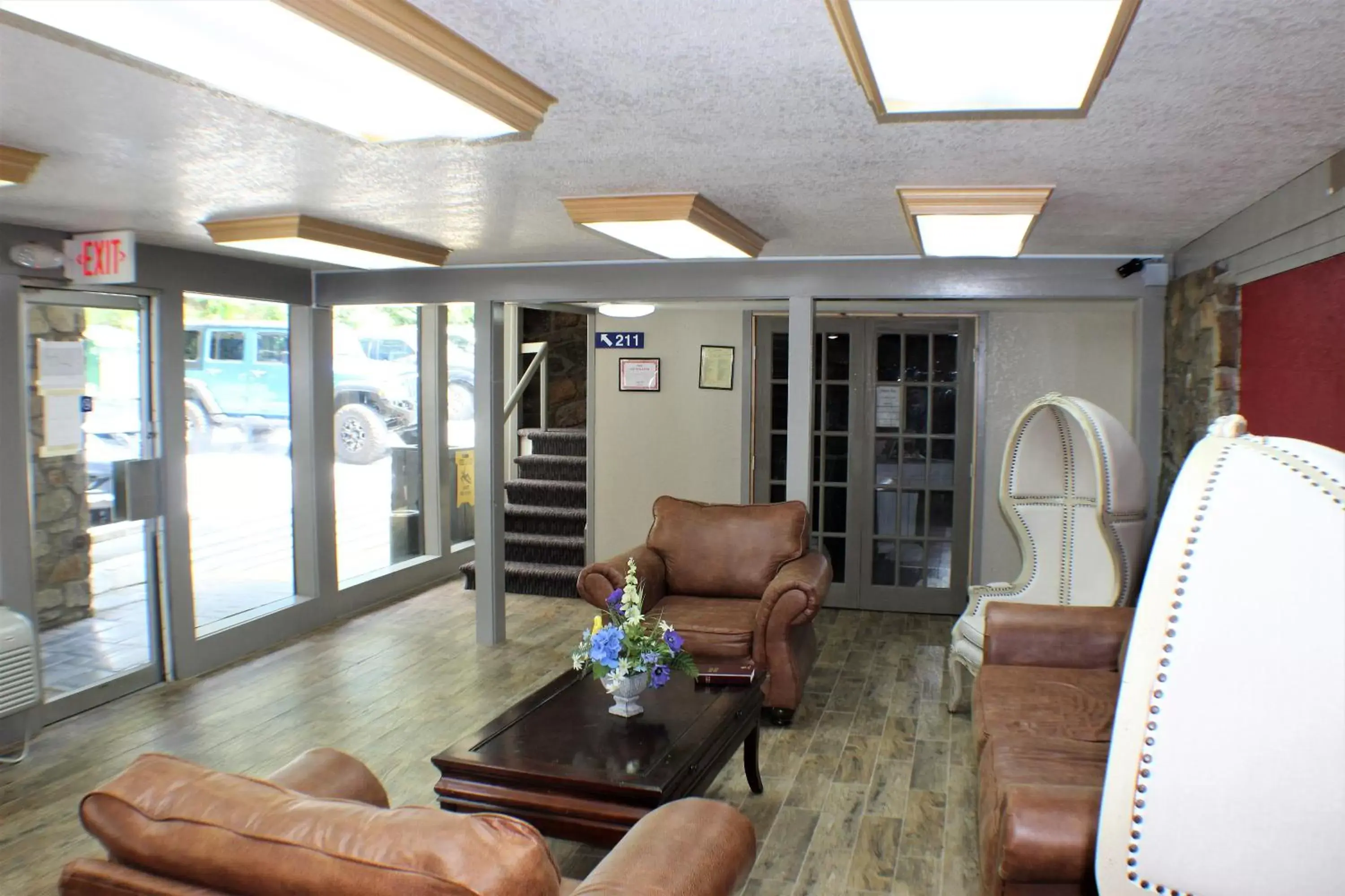 Seating Area in Chalet Inn