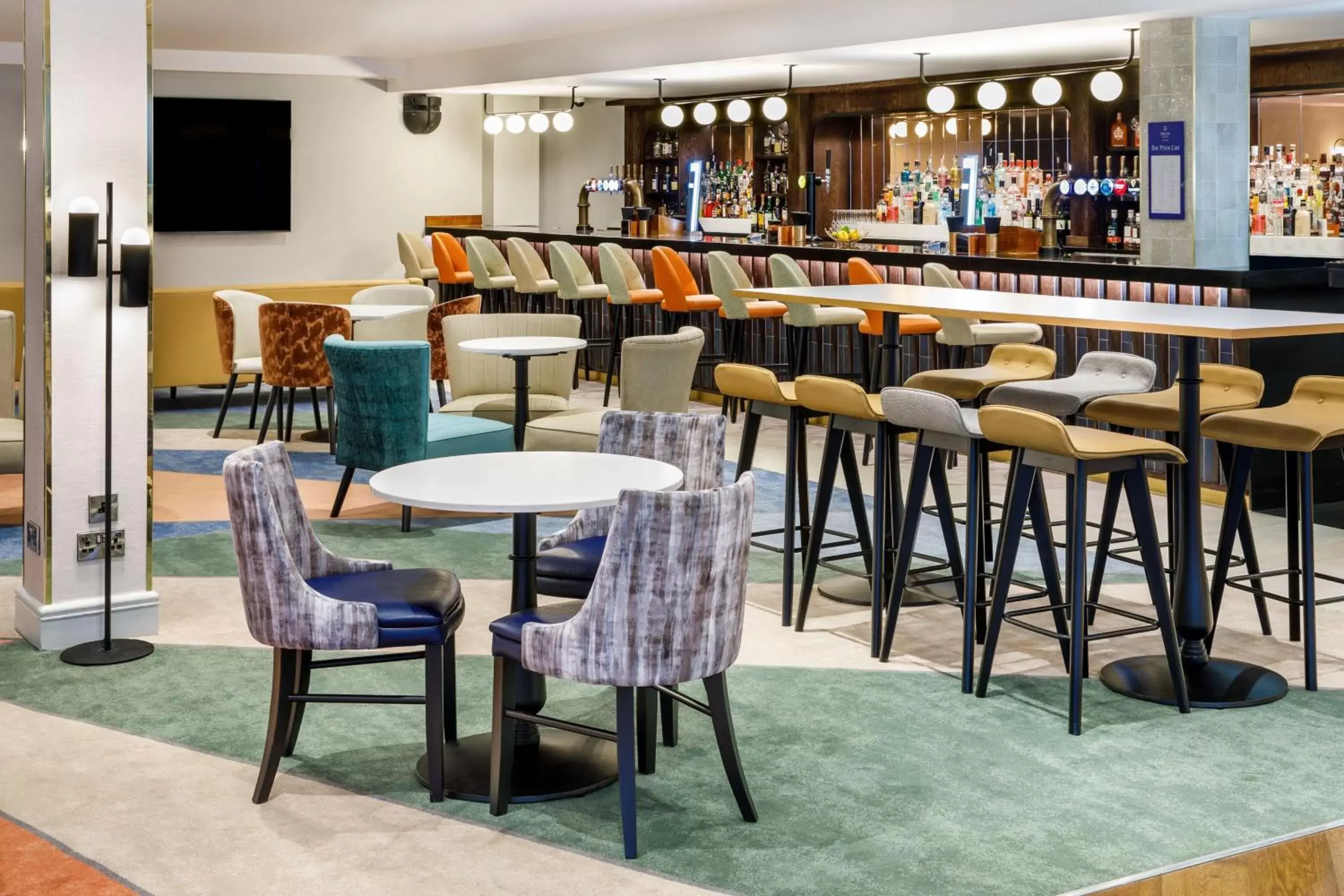 Restaurant/places to eat, Lounge/Bar in Delta Hotels by Marriott Warwick