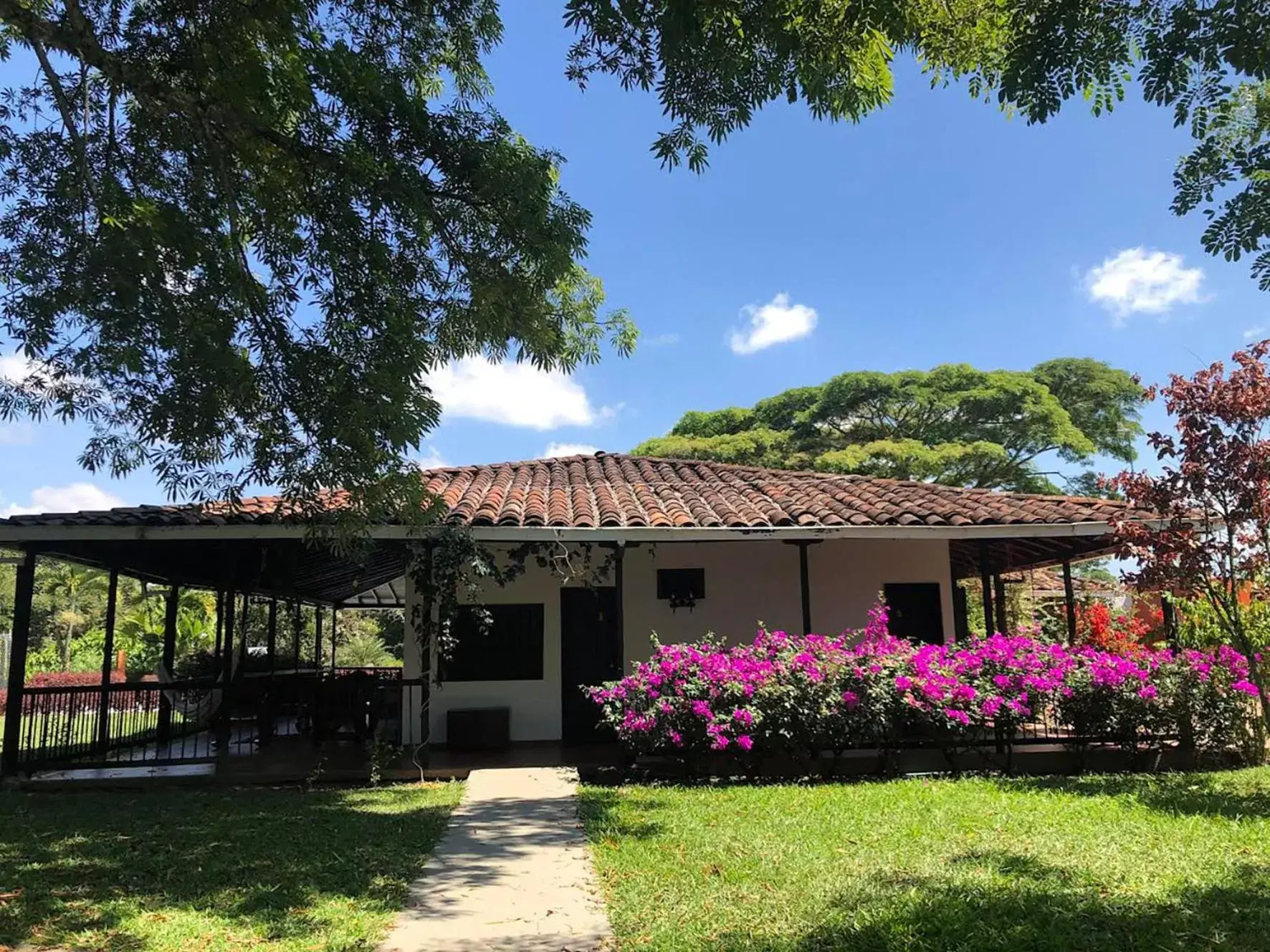 King Room with Garden View in MuchoSur Quimbaya King Room with Garden View in MuchoSur Quimbaya